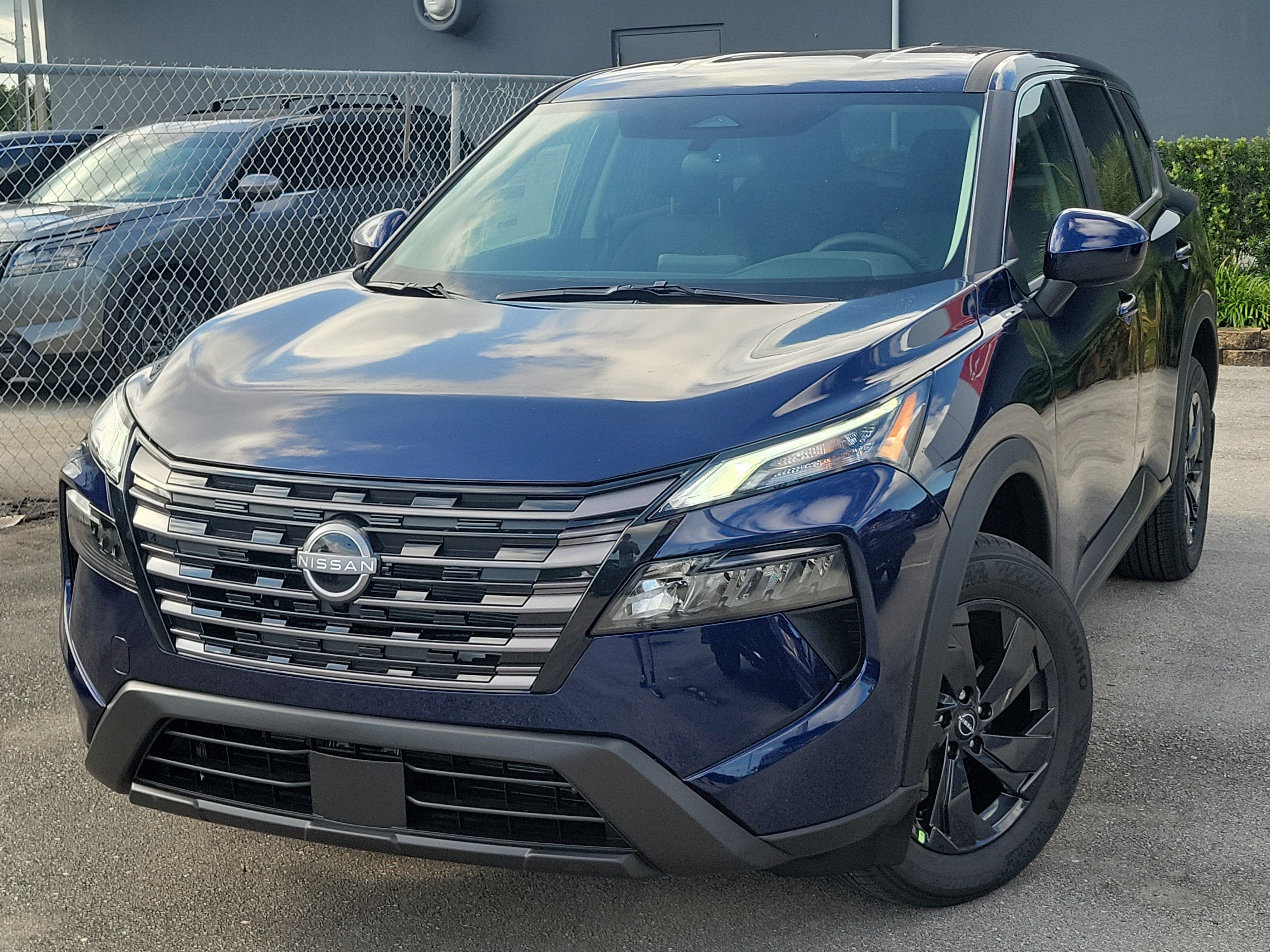 2027 Nissan Rogue SV
