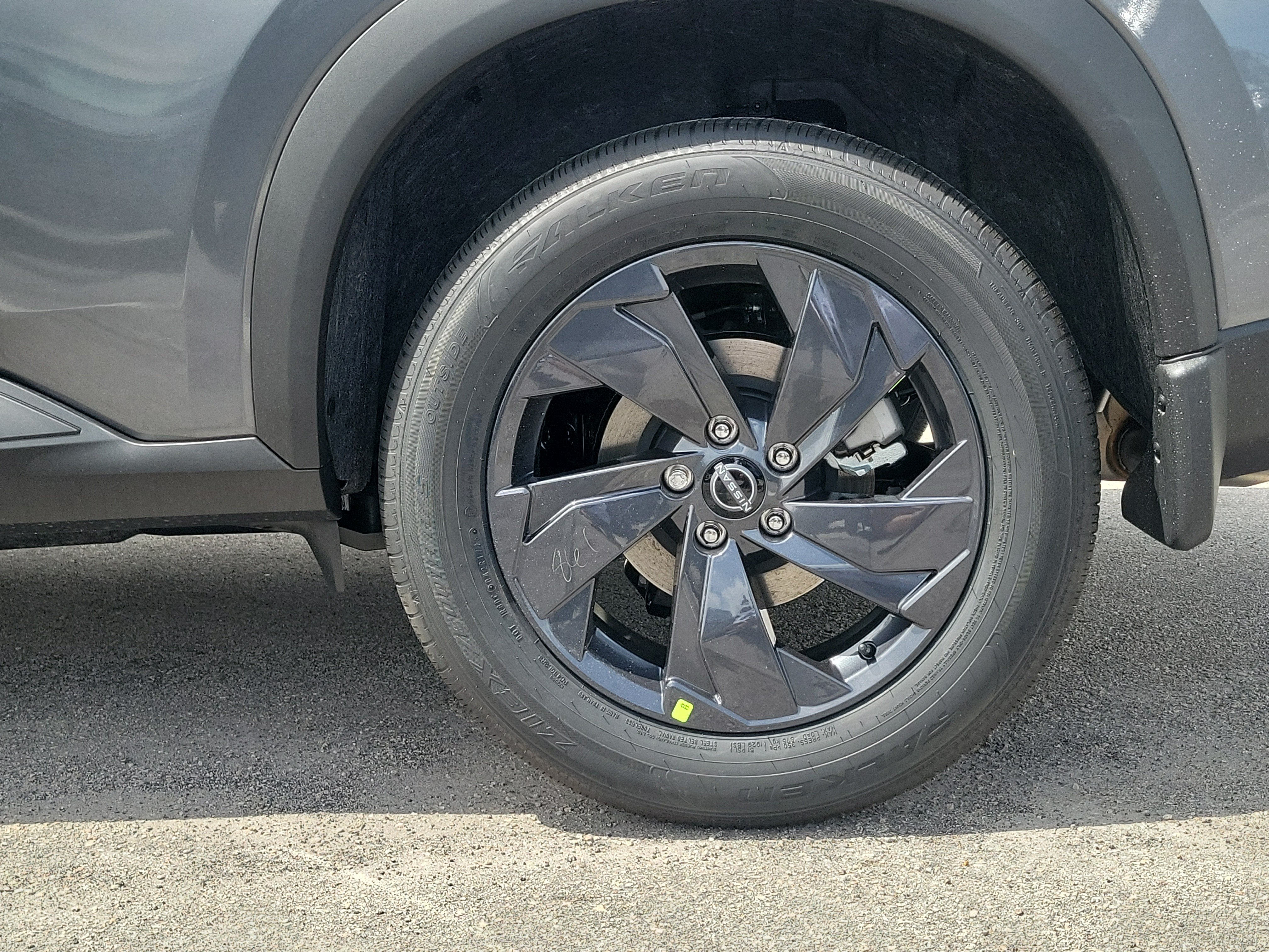 2027 Nissan Rogue SV