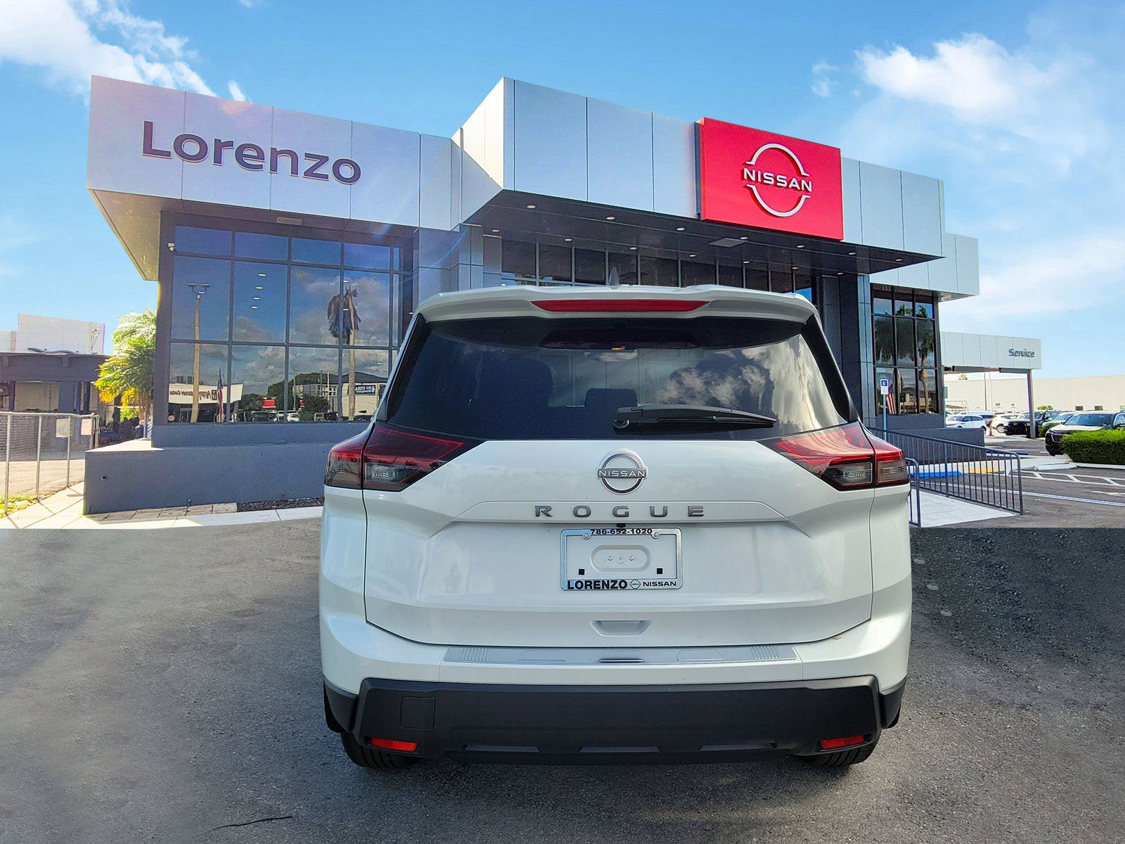 2026 Nissan Rogue SV