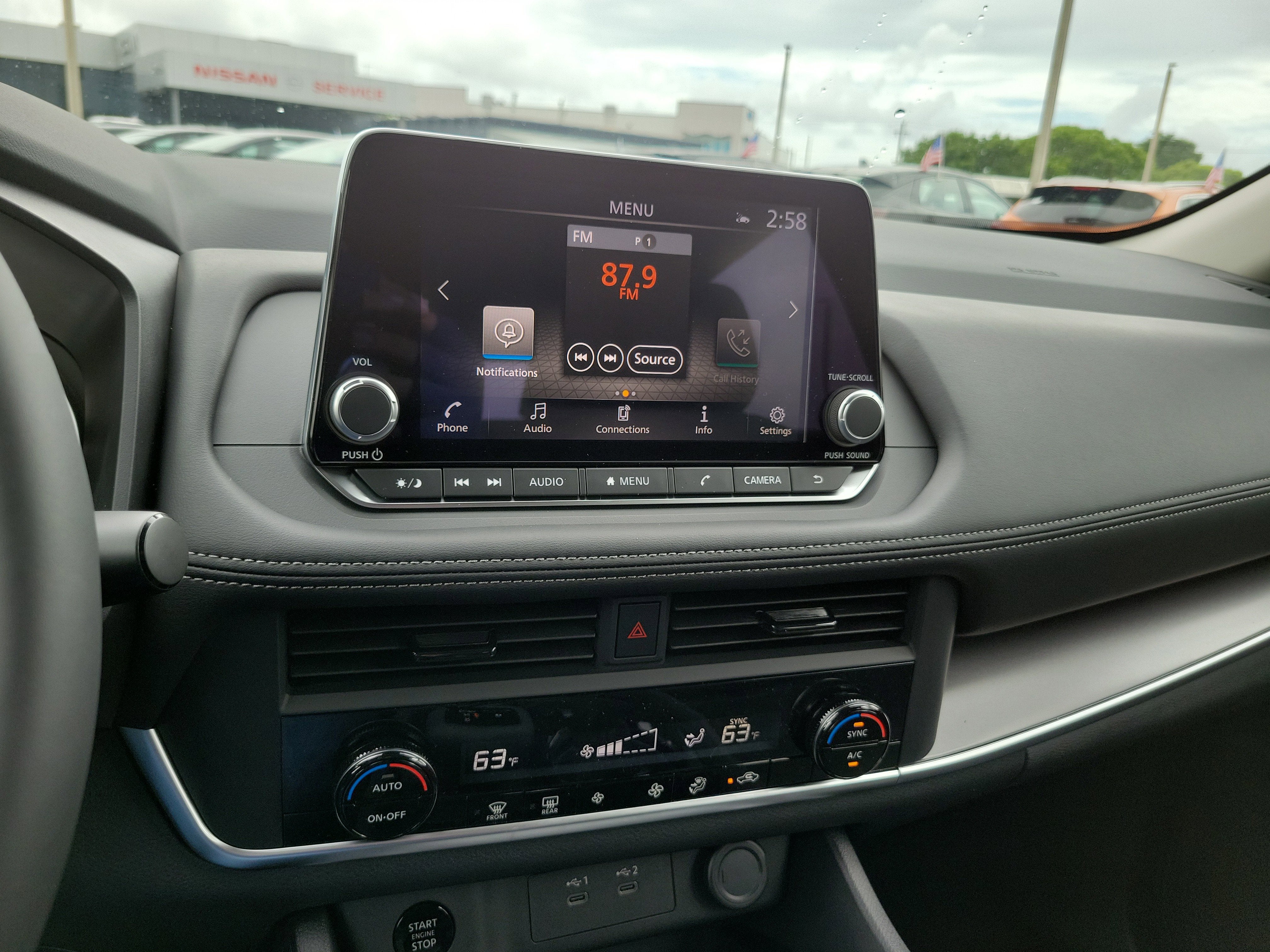 2026 Nissan Rogue SV