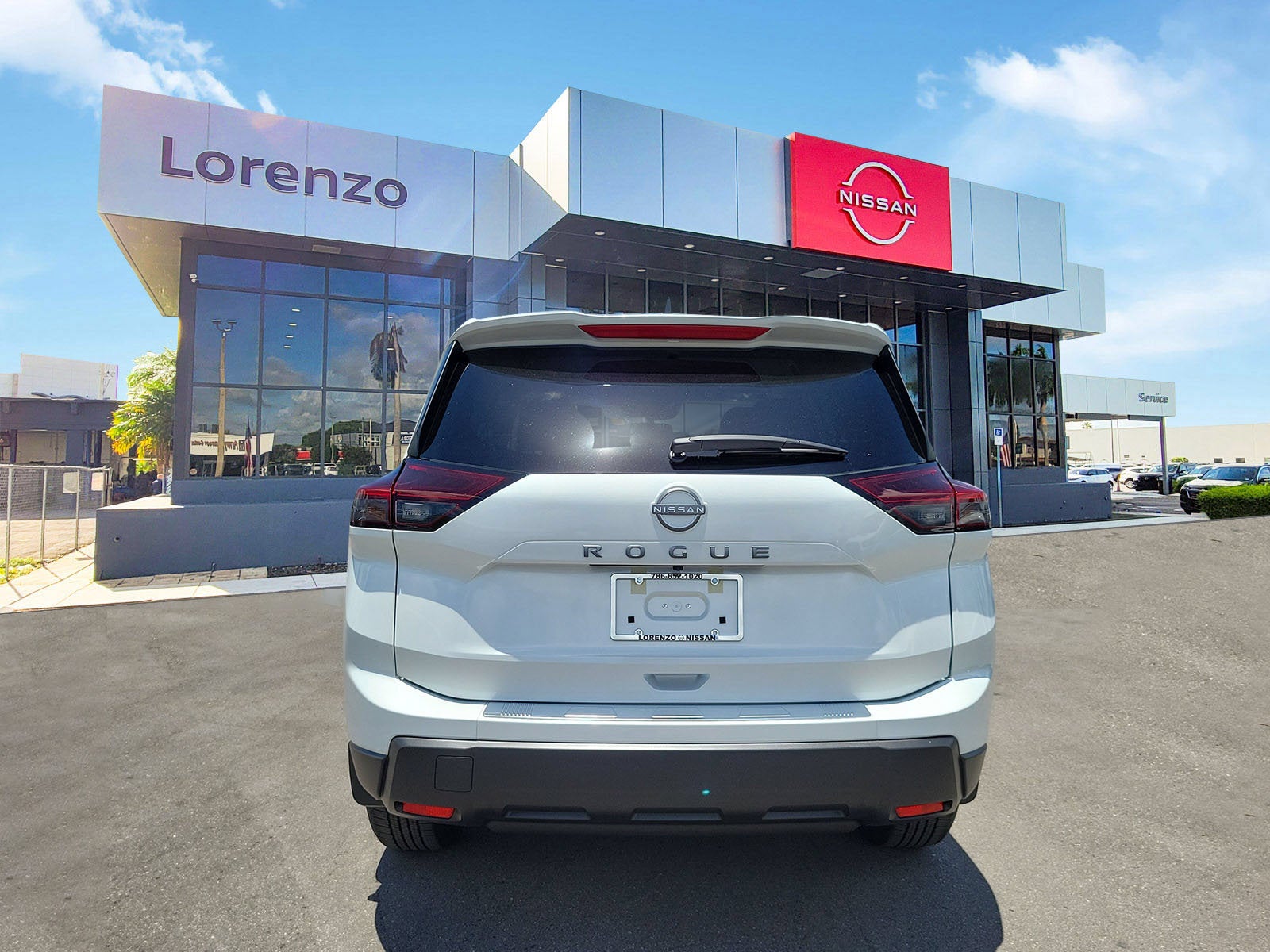 2026 Nissan Rogue SV