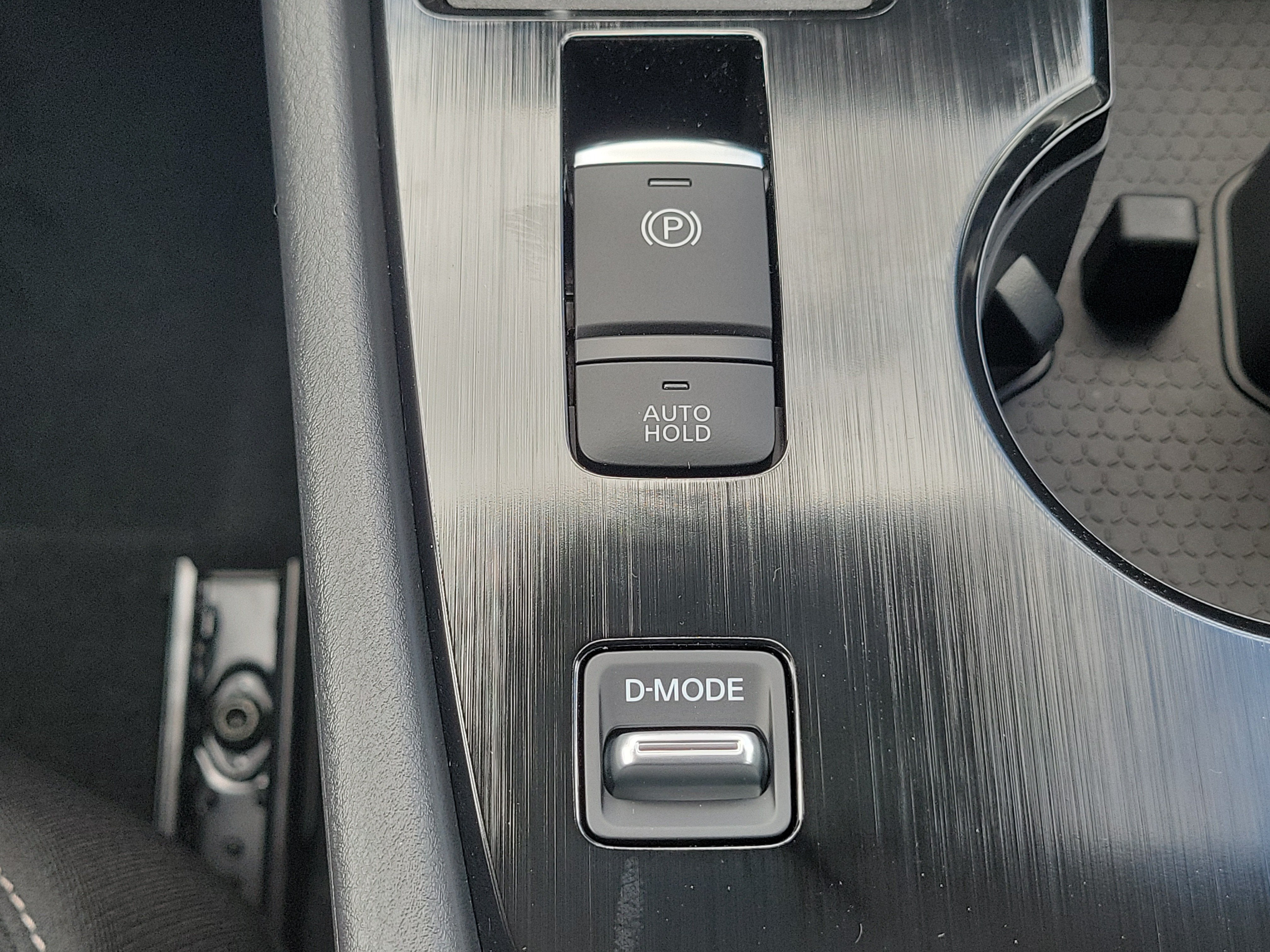 2027 Nissan Rogue SV