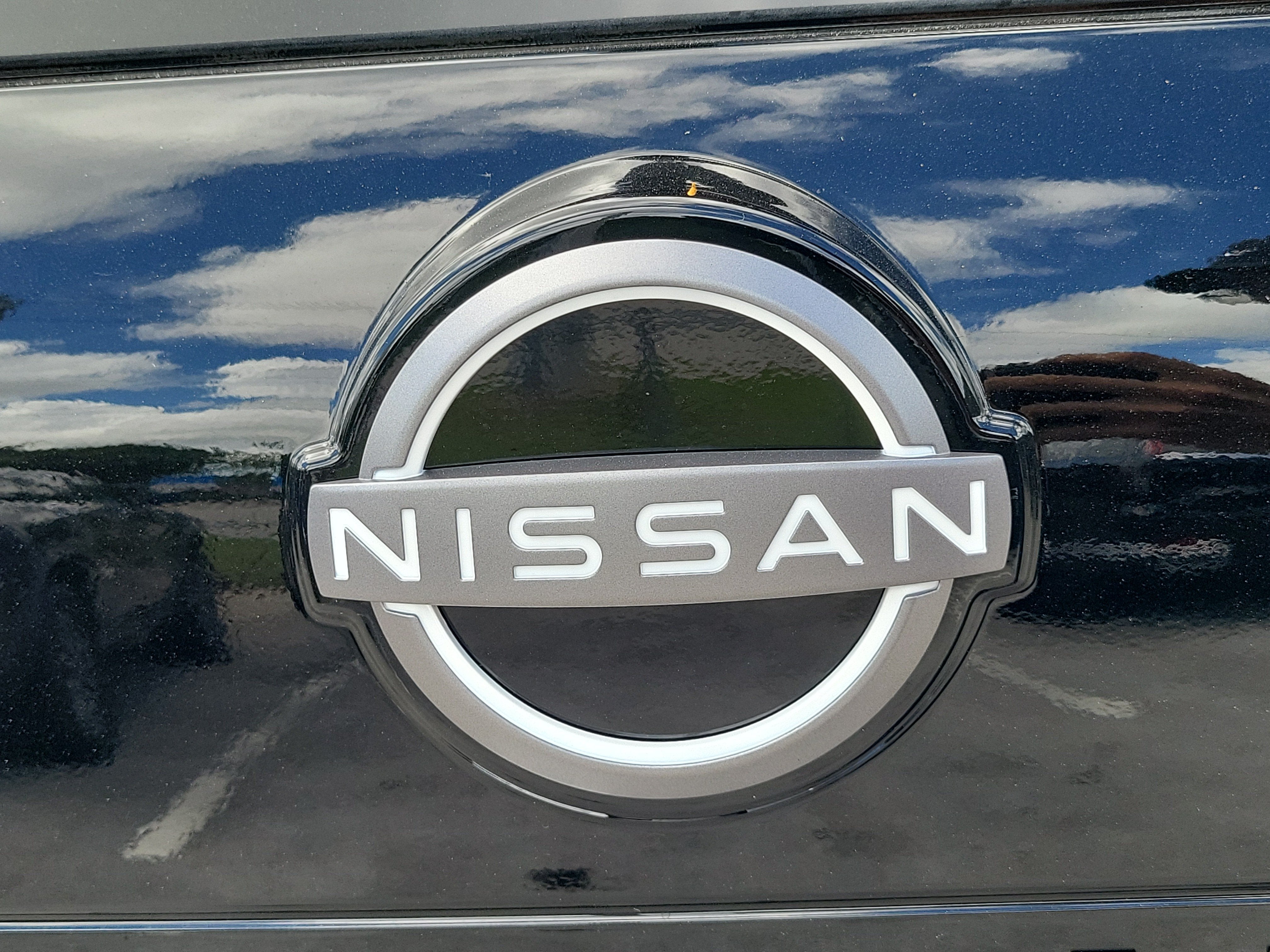 2027 Nissan Rogue SV