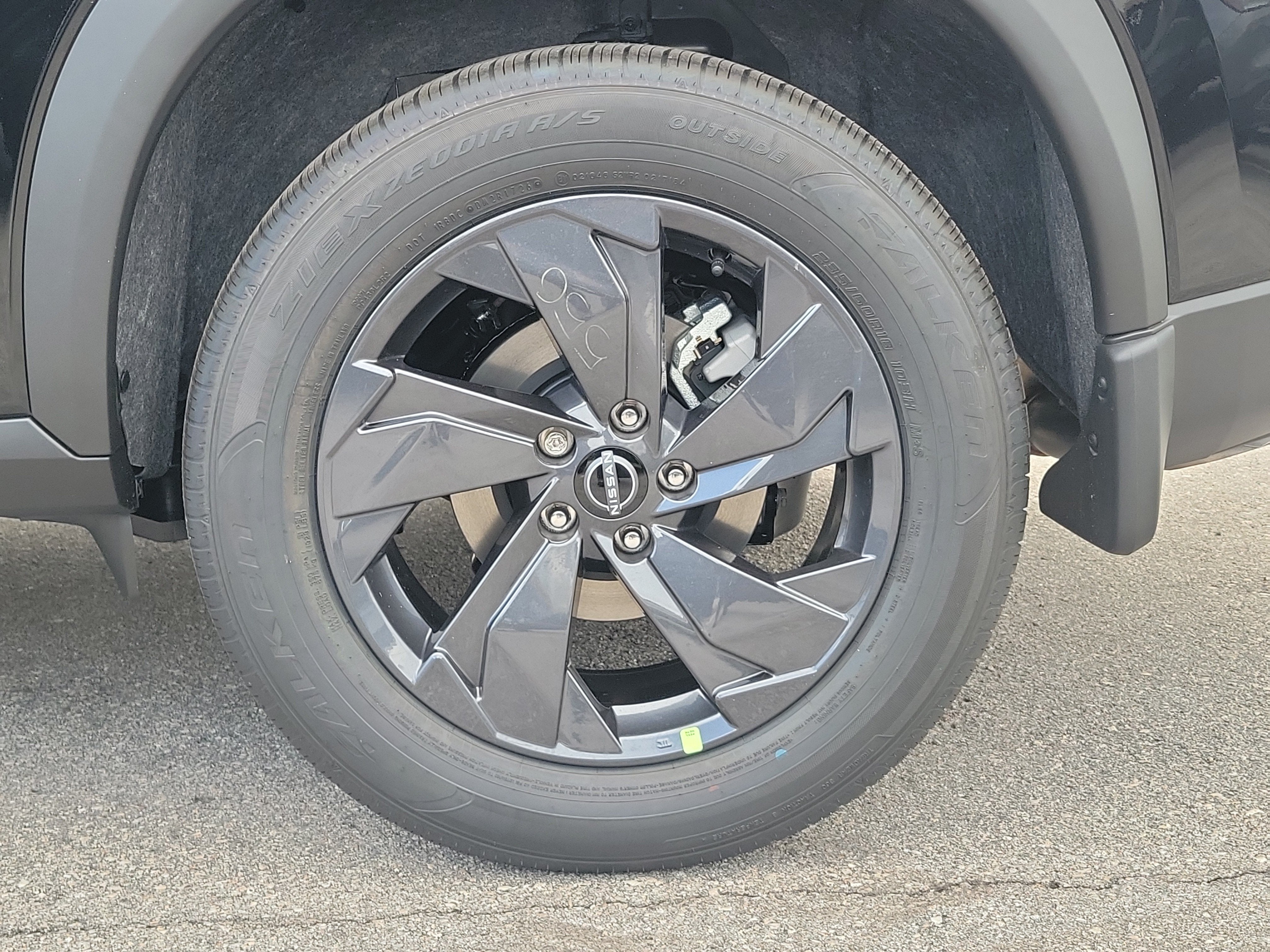 2027 Nissan Rogue SV