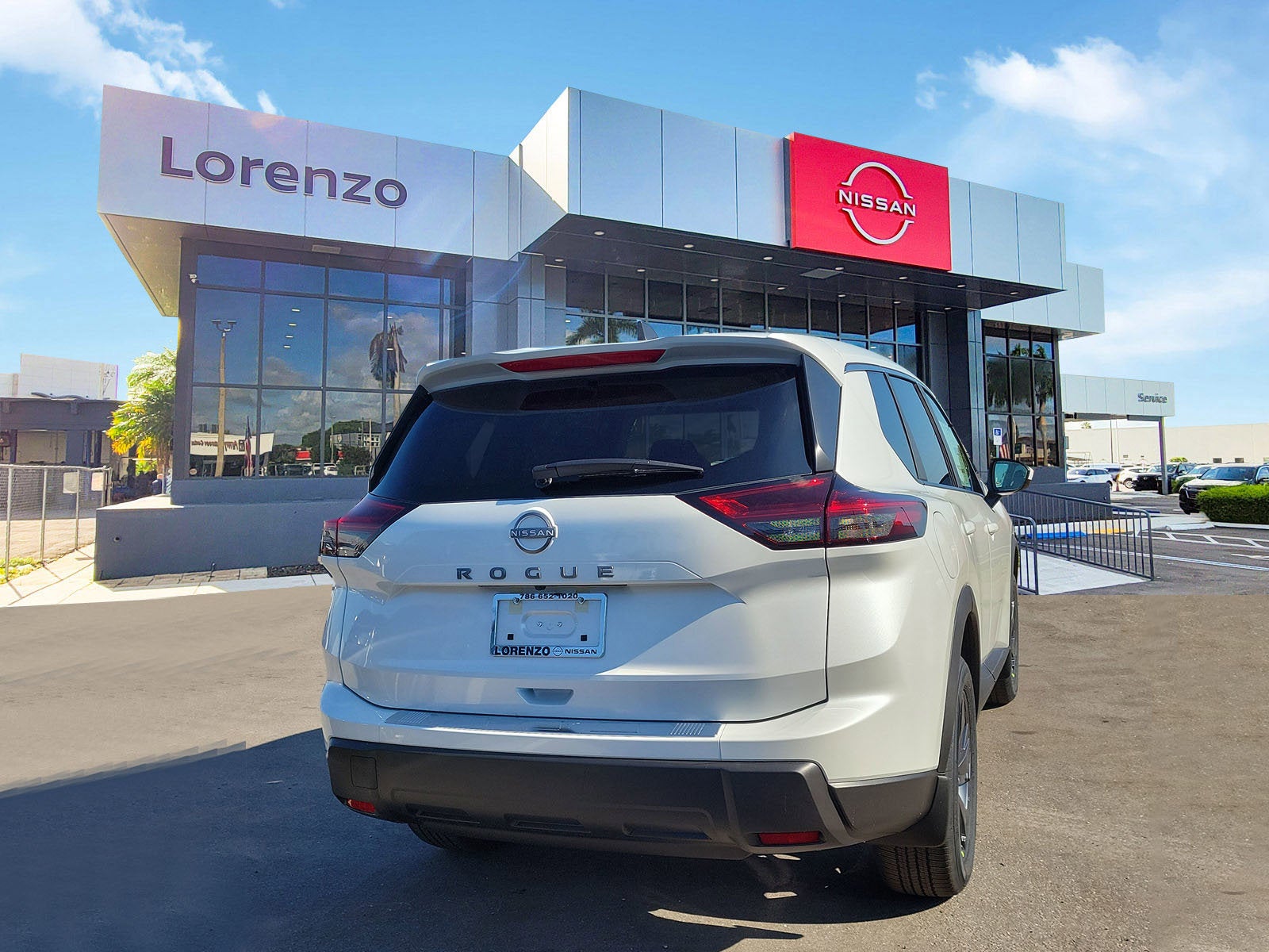 2026 Nissan Rogue SV