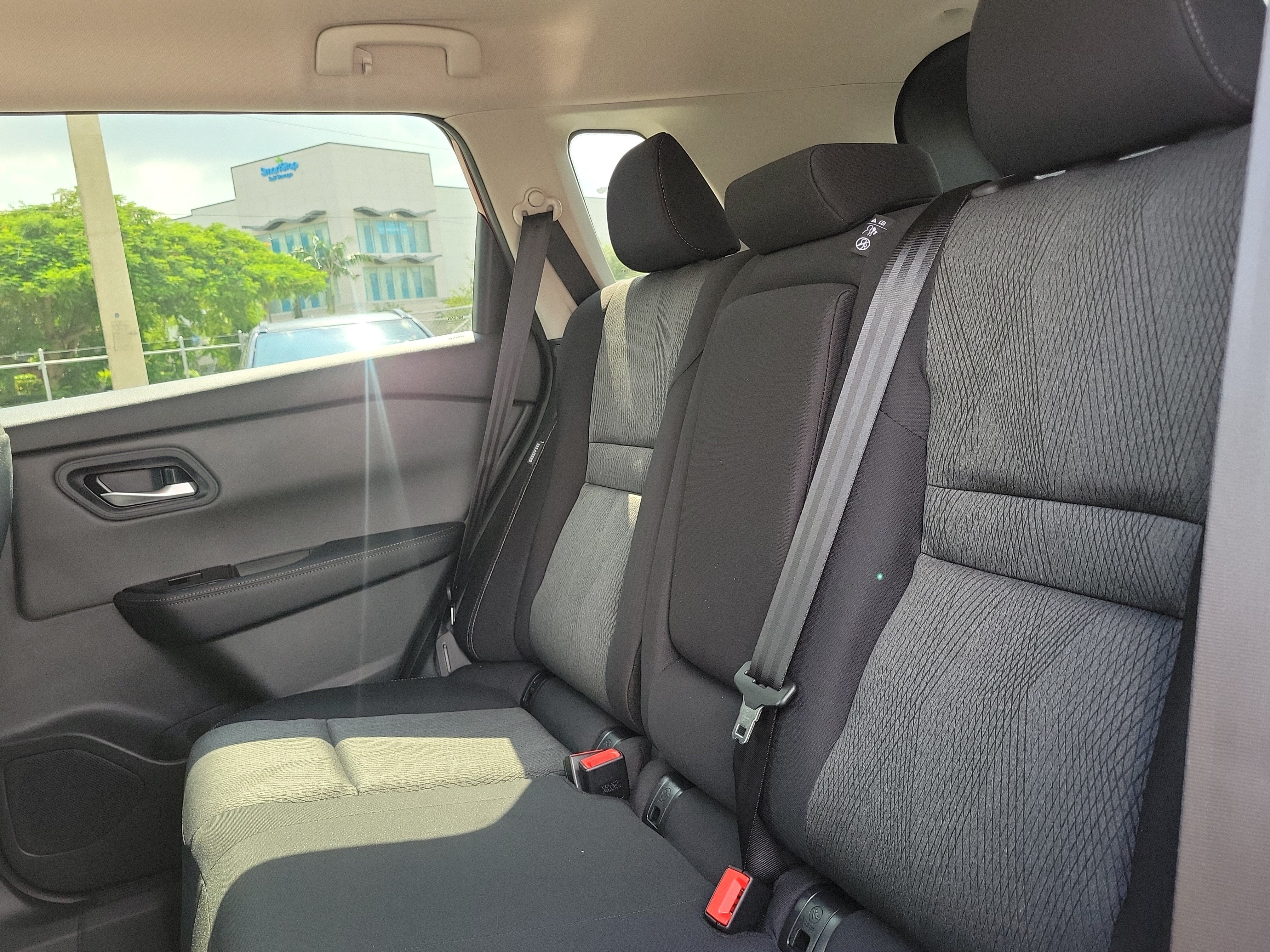 2027 Nissan Rogue SV