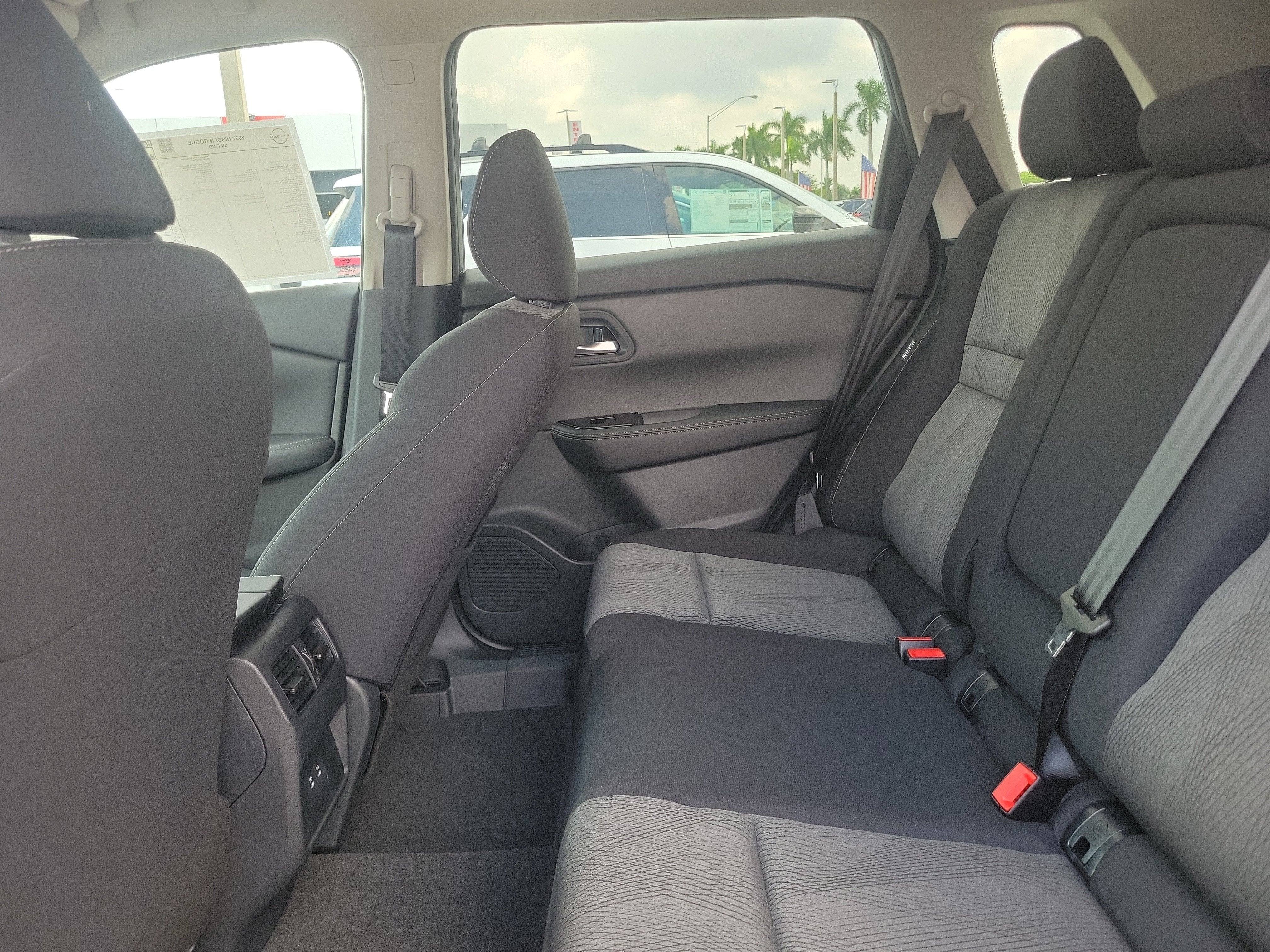 2027 Nissan Rogue SV