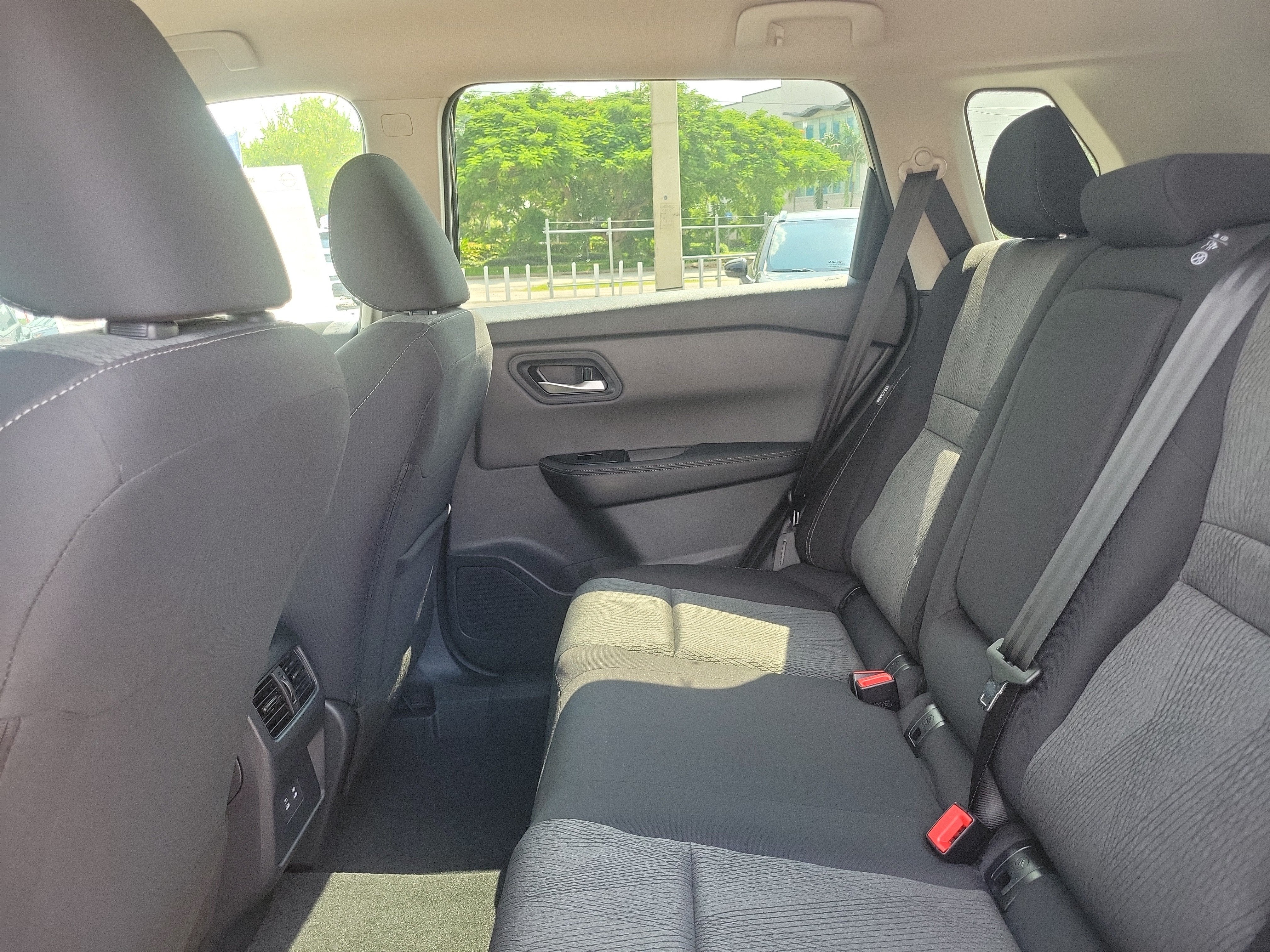 2027 Nissan Rogue SV