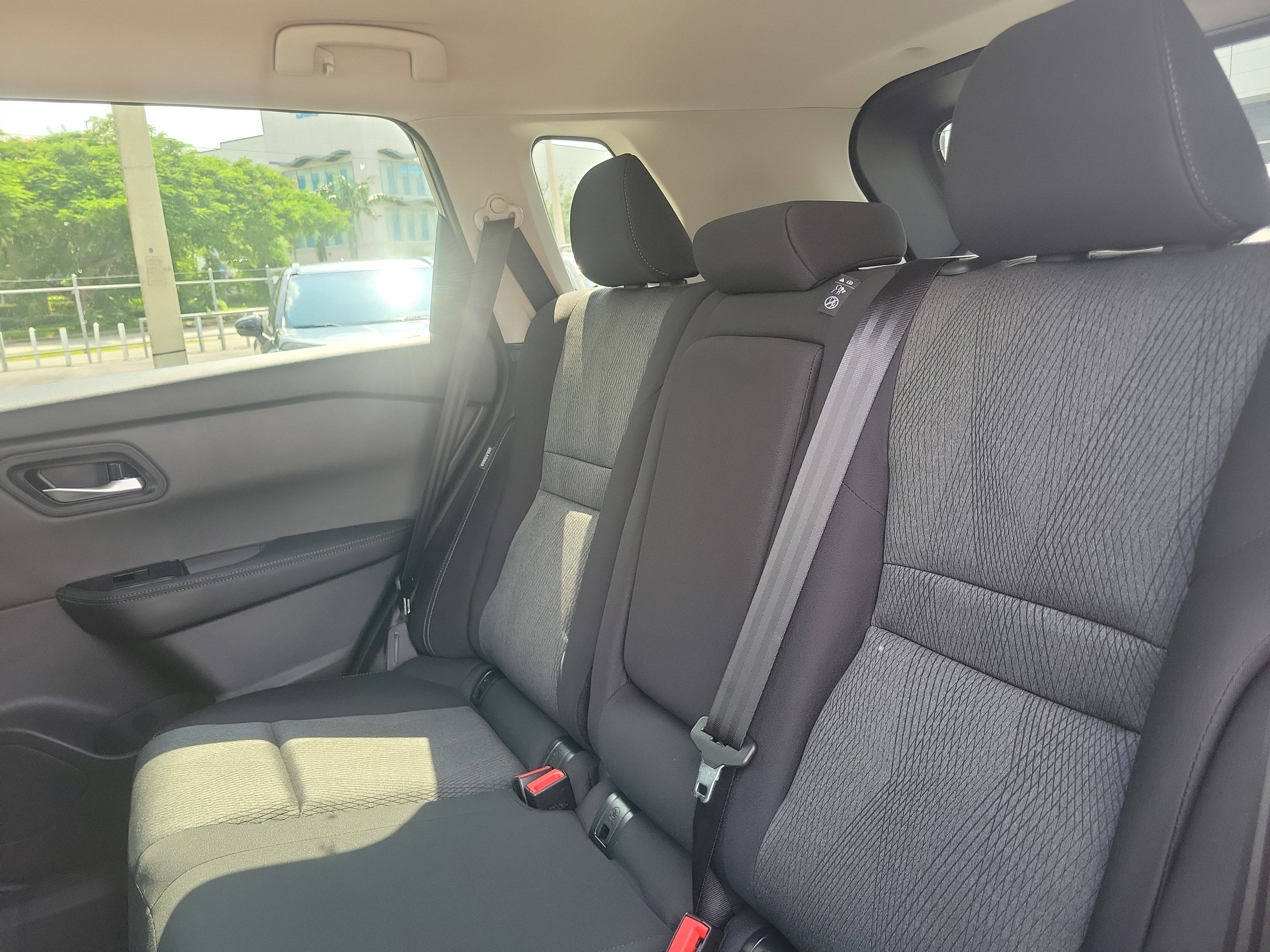 2027 Nissan Rogue SV