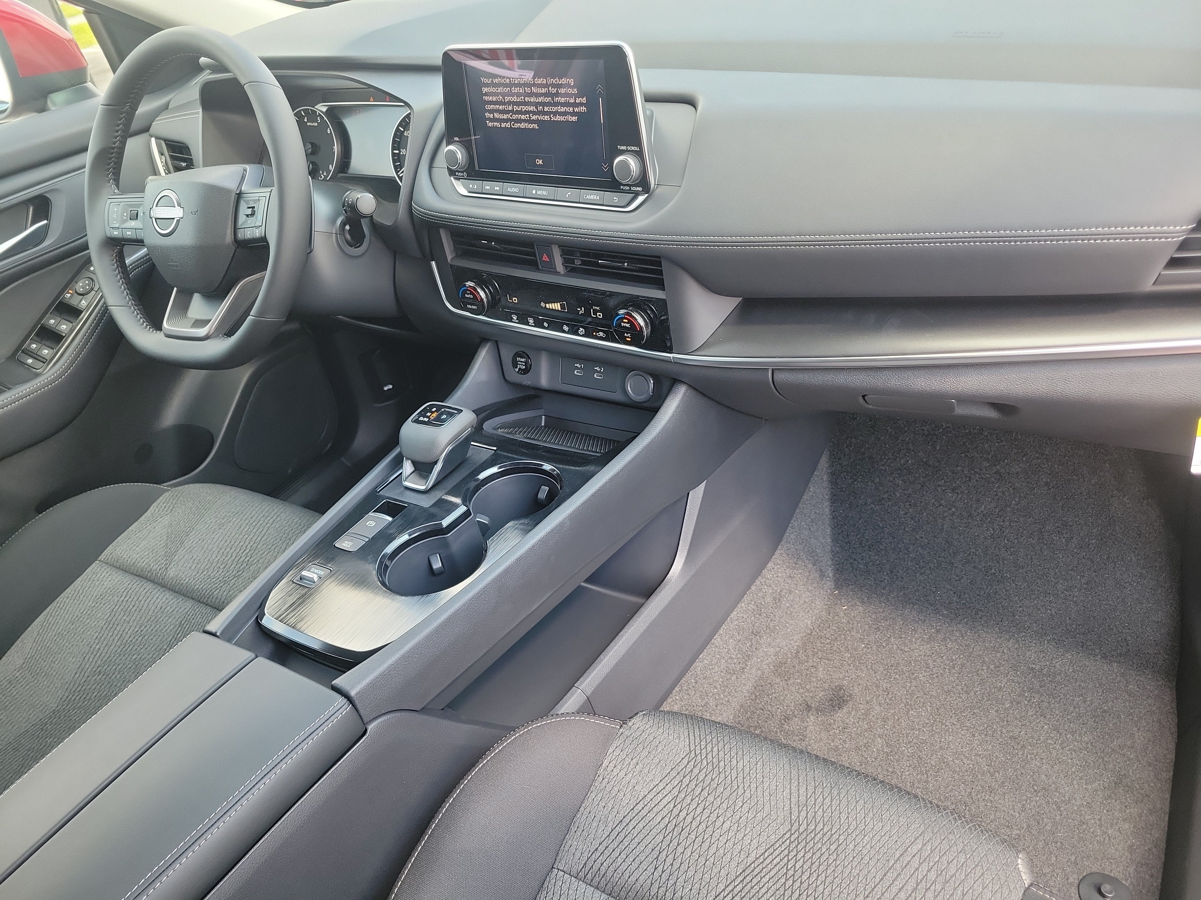 2027 Nissan Rogue SV