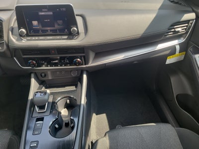 2027 Nissan Rogue SV