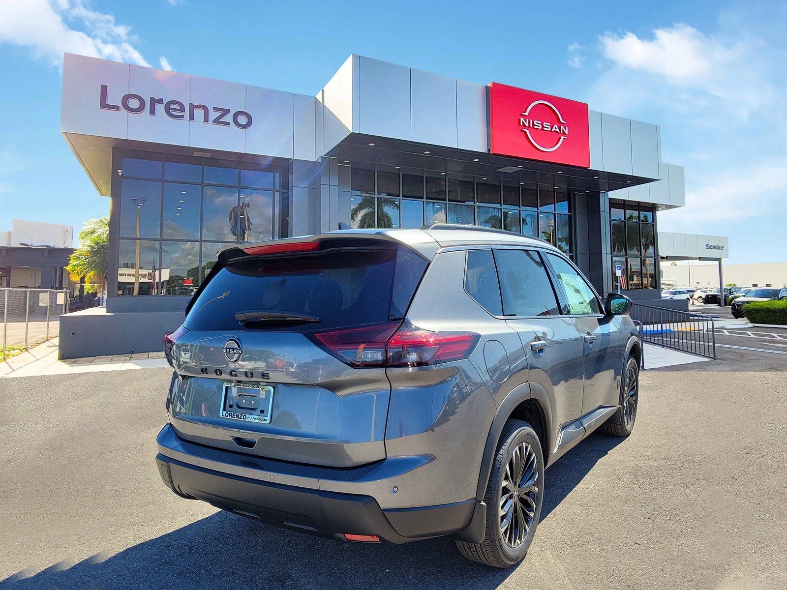 2026 Nissan Rogue Dark Armor