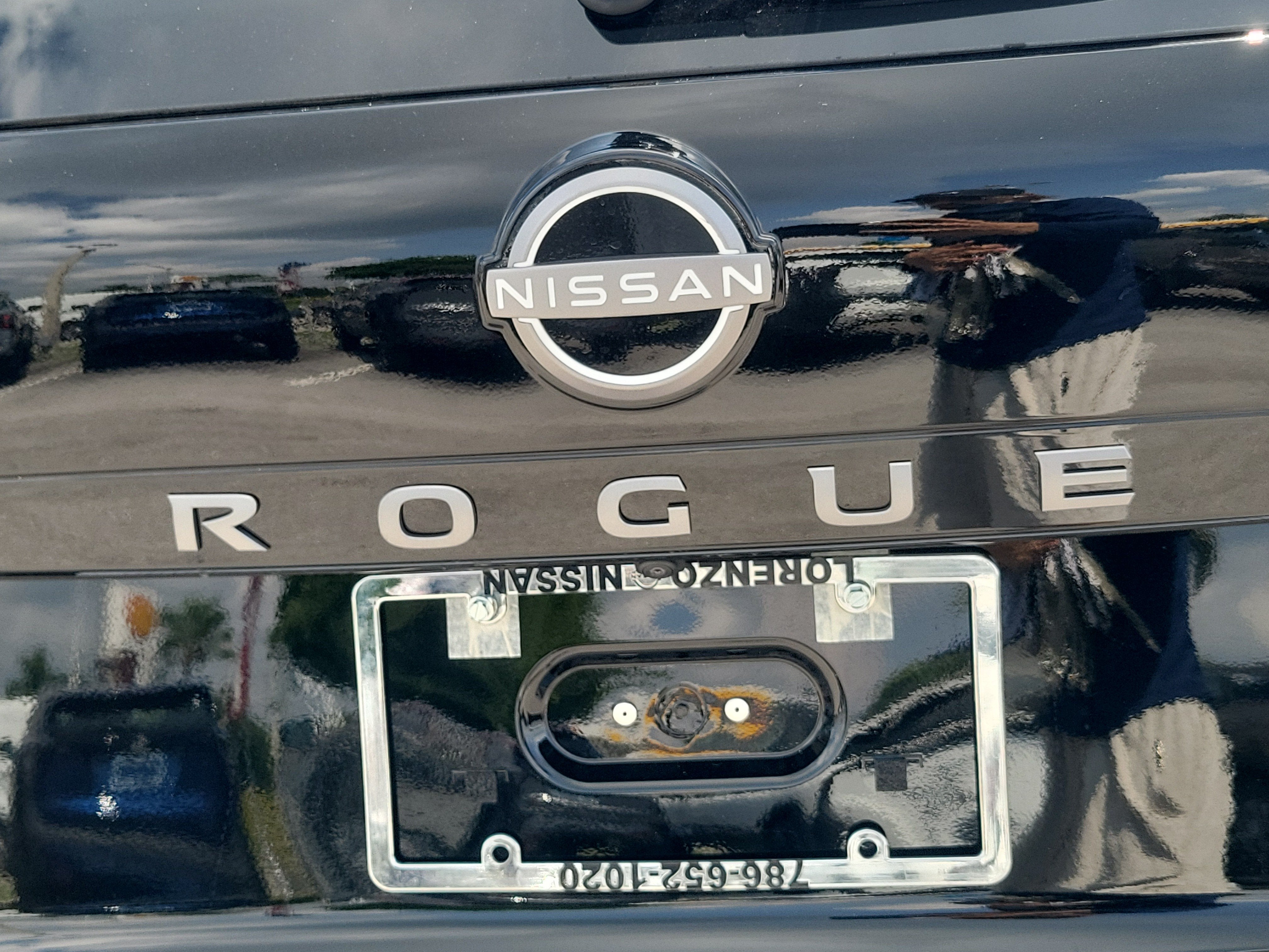 2027 Nissan Rogue SV