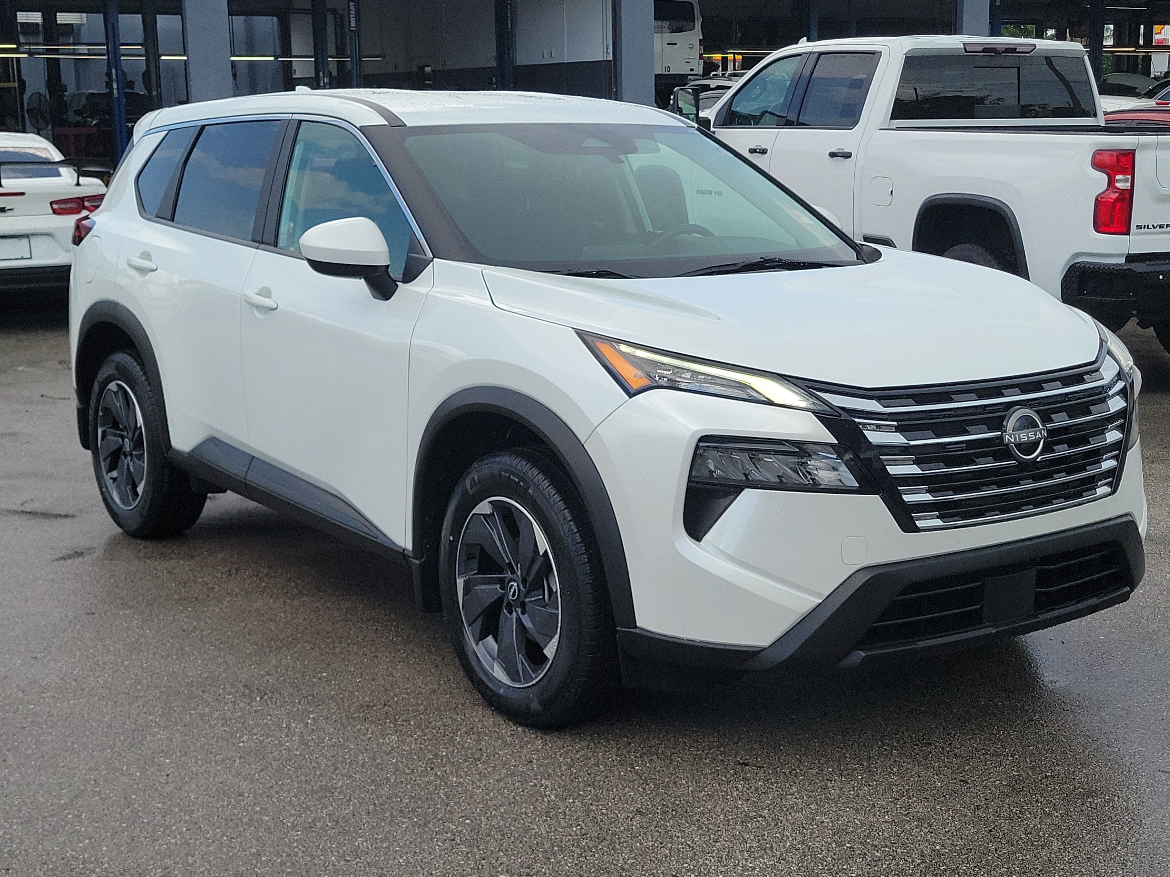 2025 Nissan Rogue SV