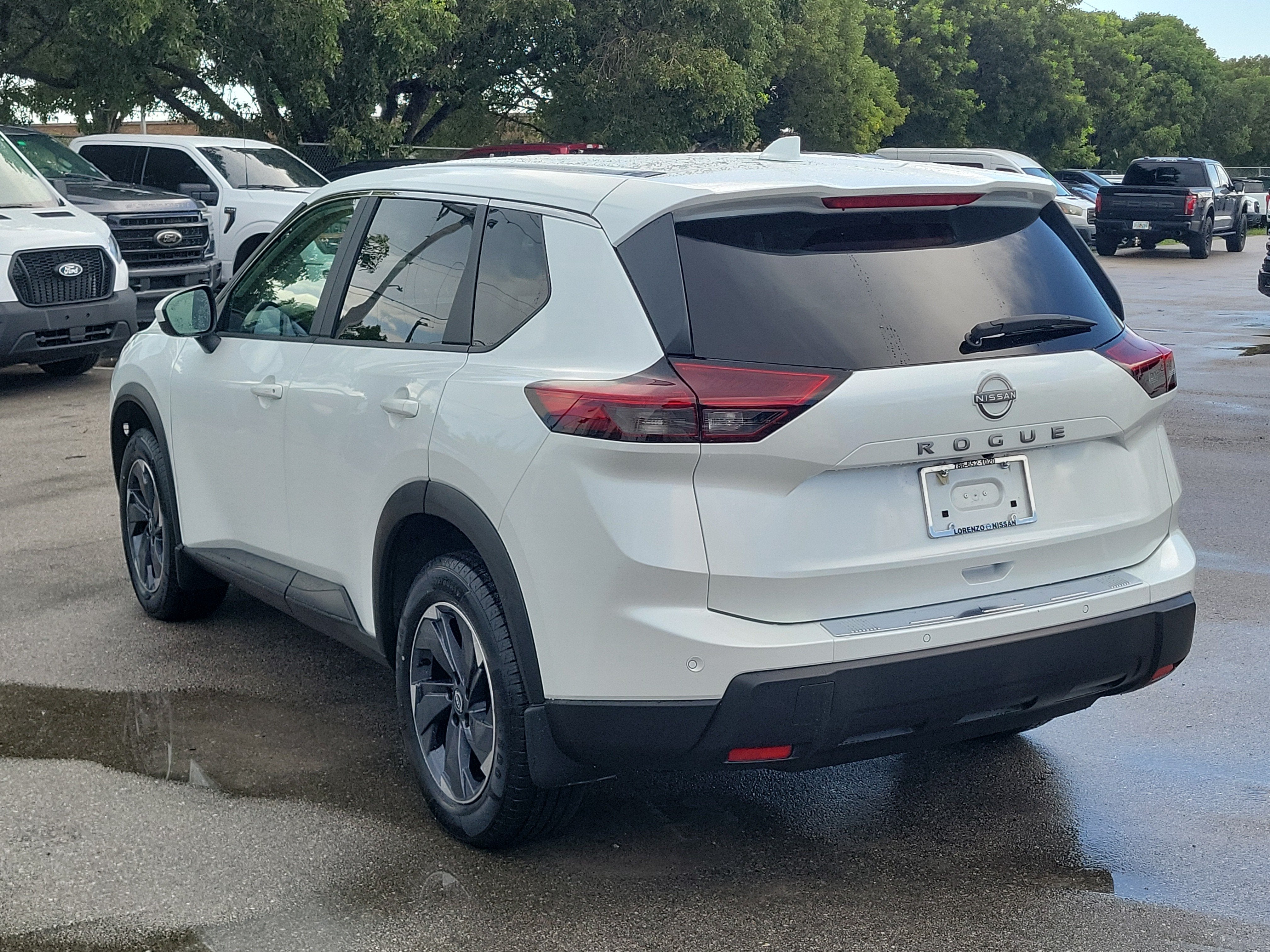 2025 Nissan Rogue SV