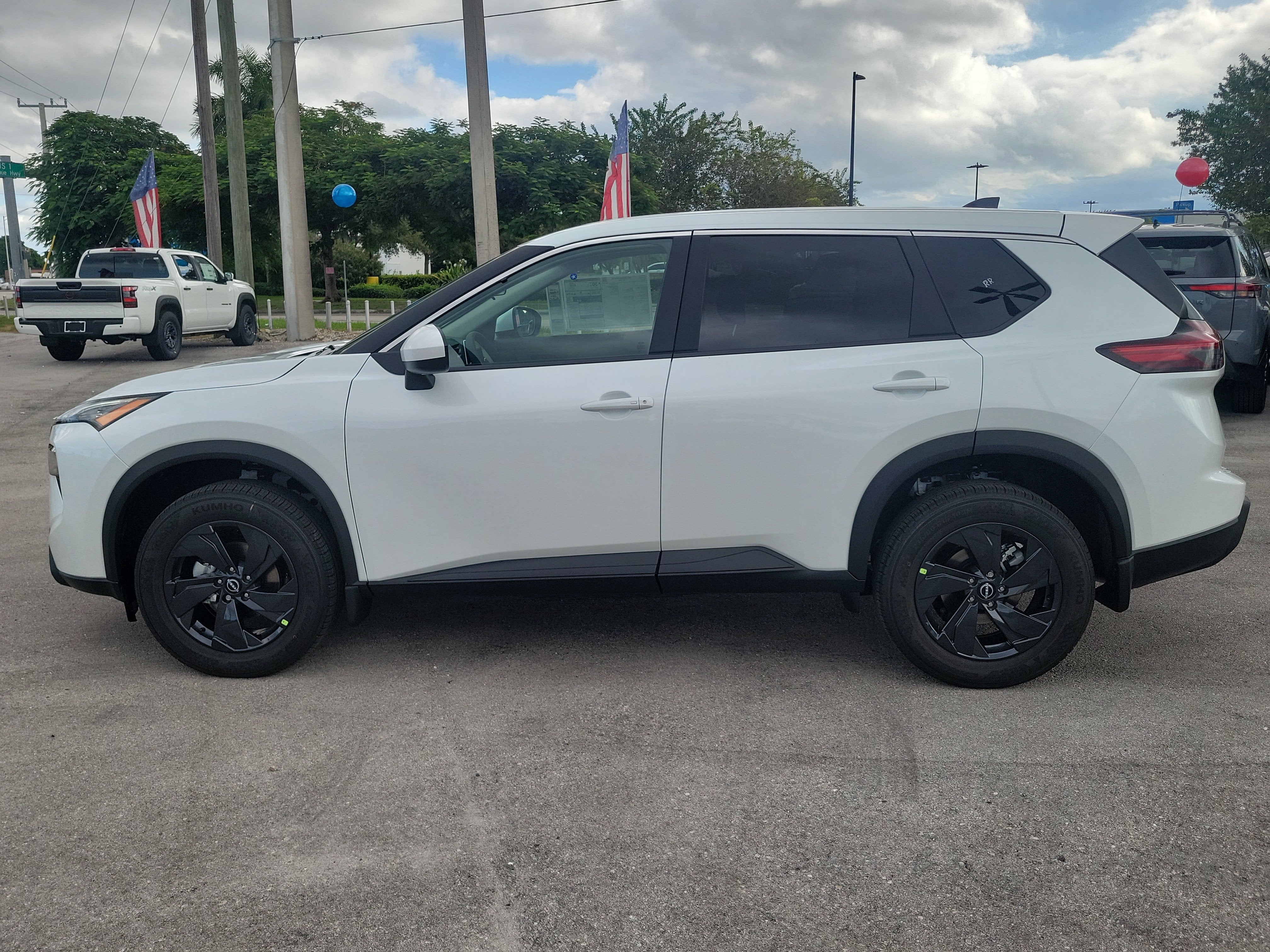 2027 Nissan Rogue SV