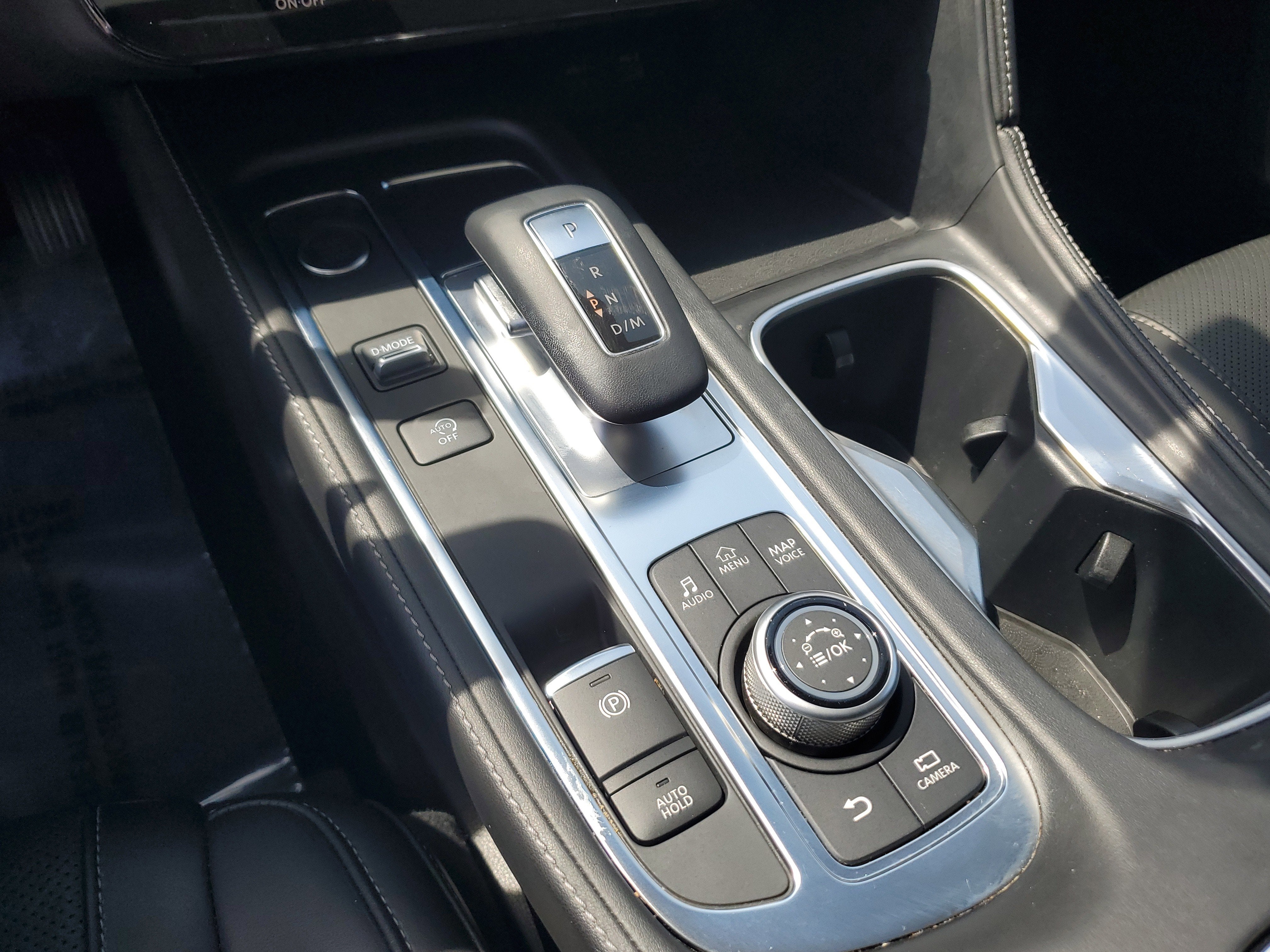 2022 INFINITI QX60 LUXE