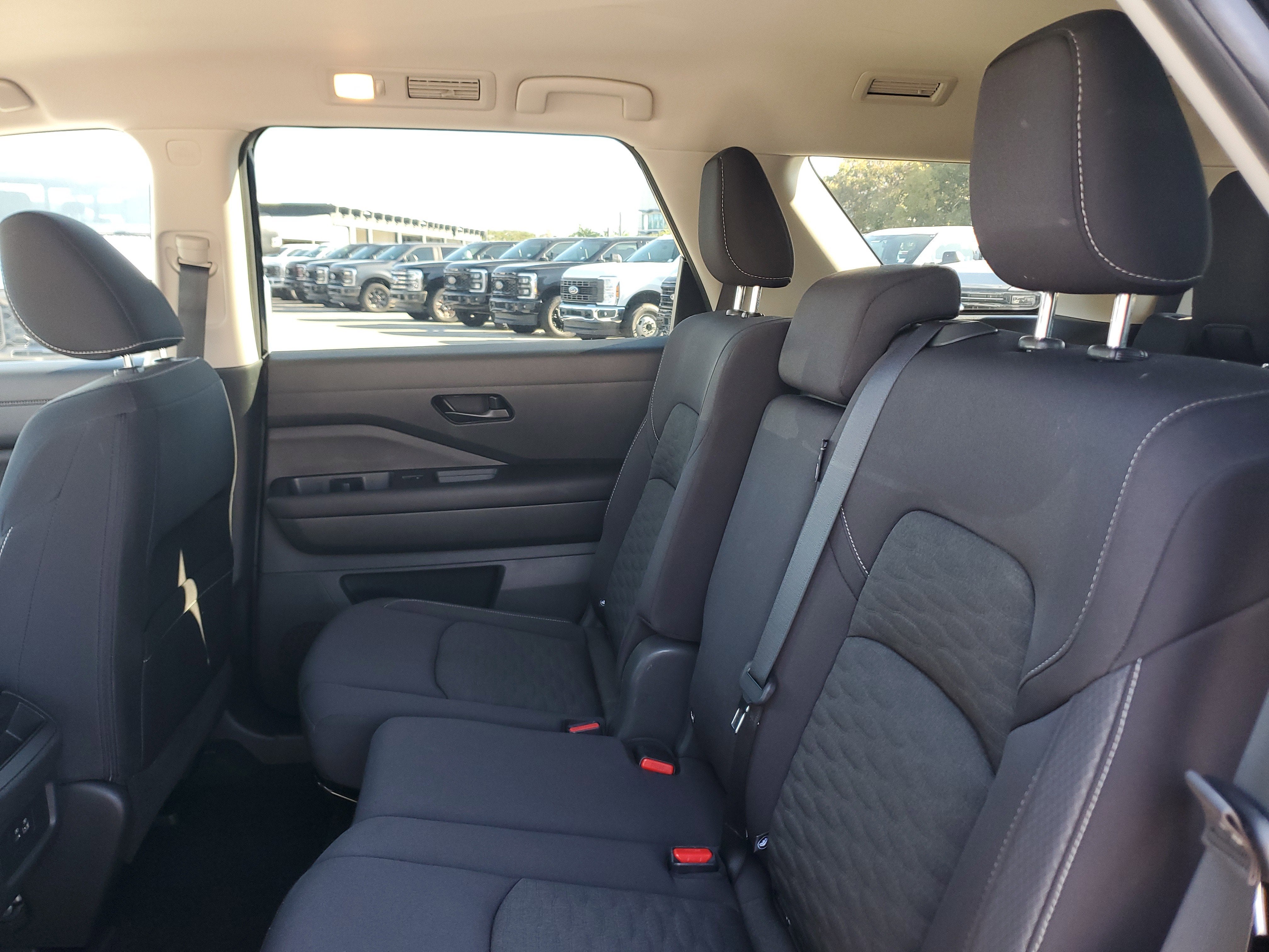 2023 Nissan Pathfinder S