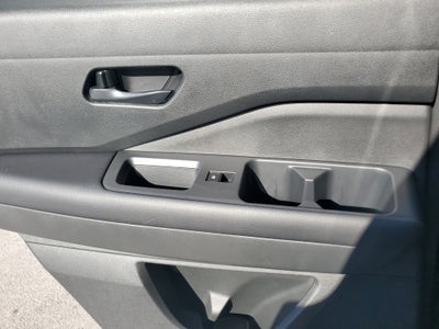 2023 Nissan Pathfinder S