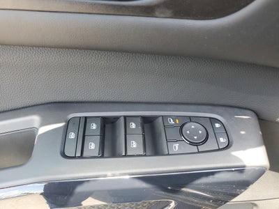 2025 Nissan Pathfinder S