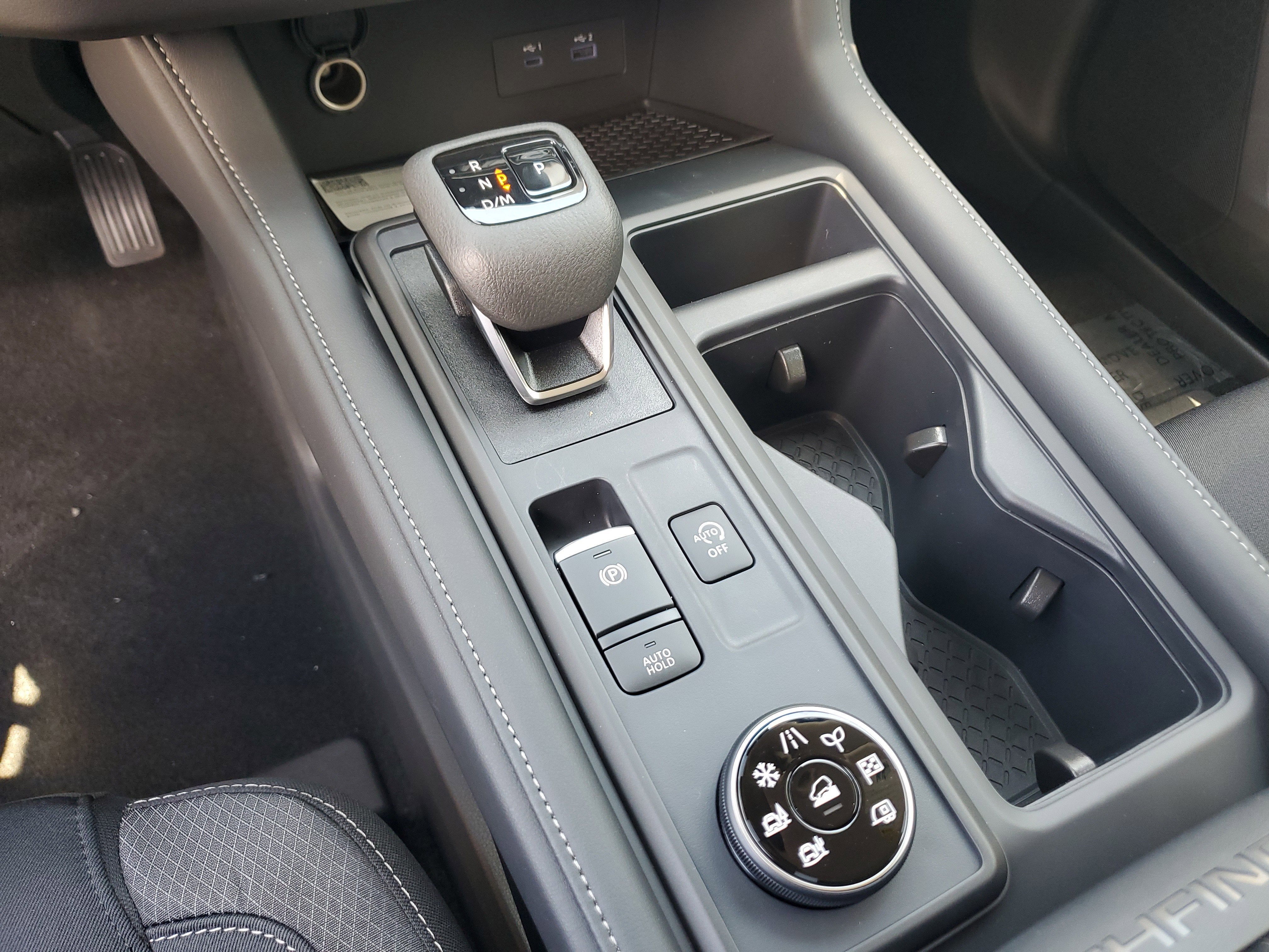 2025 Nissan Pathfinder S