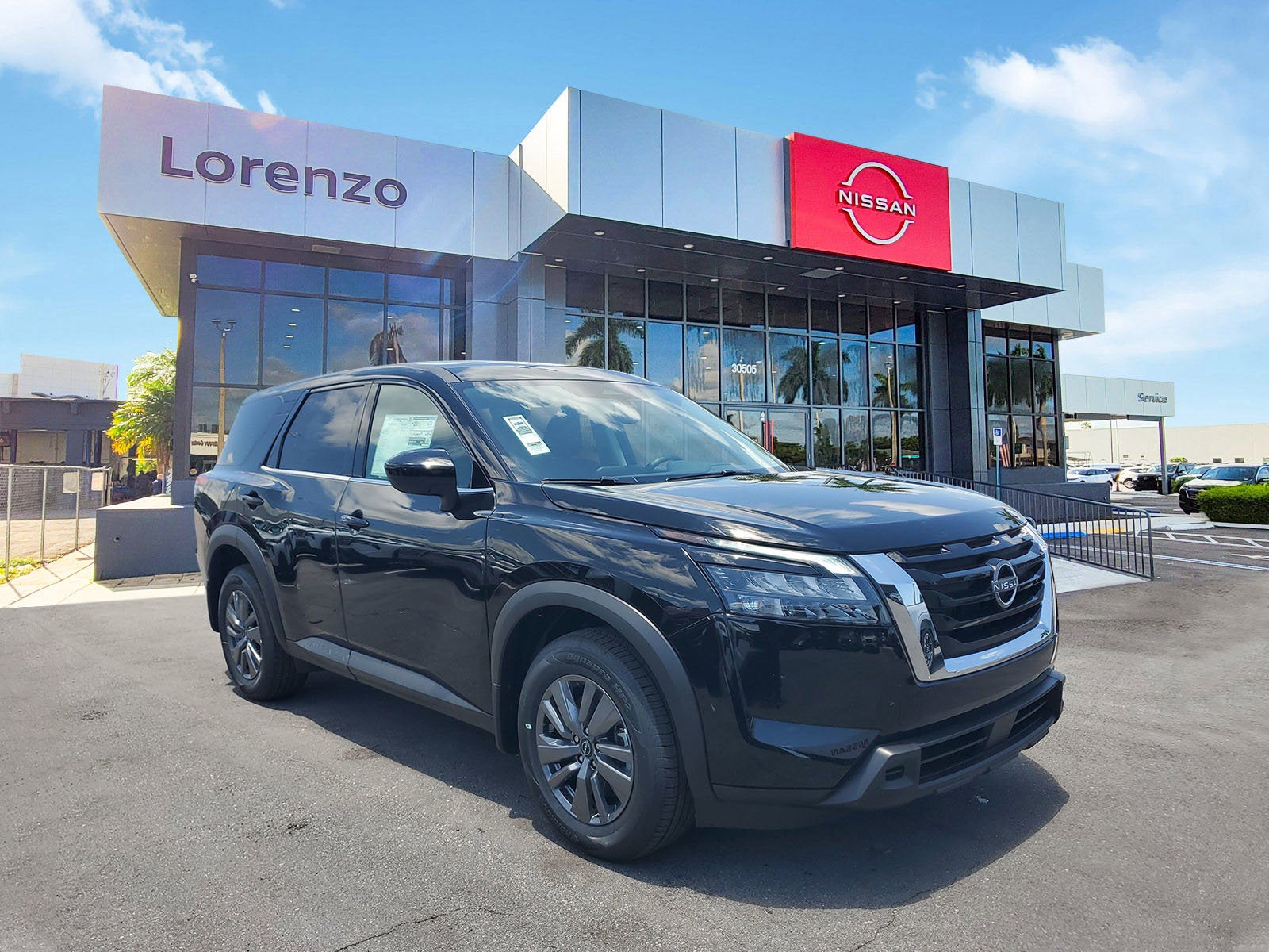 2025 Nissan Pathfinder S