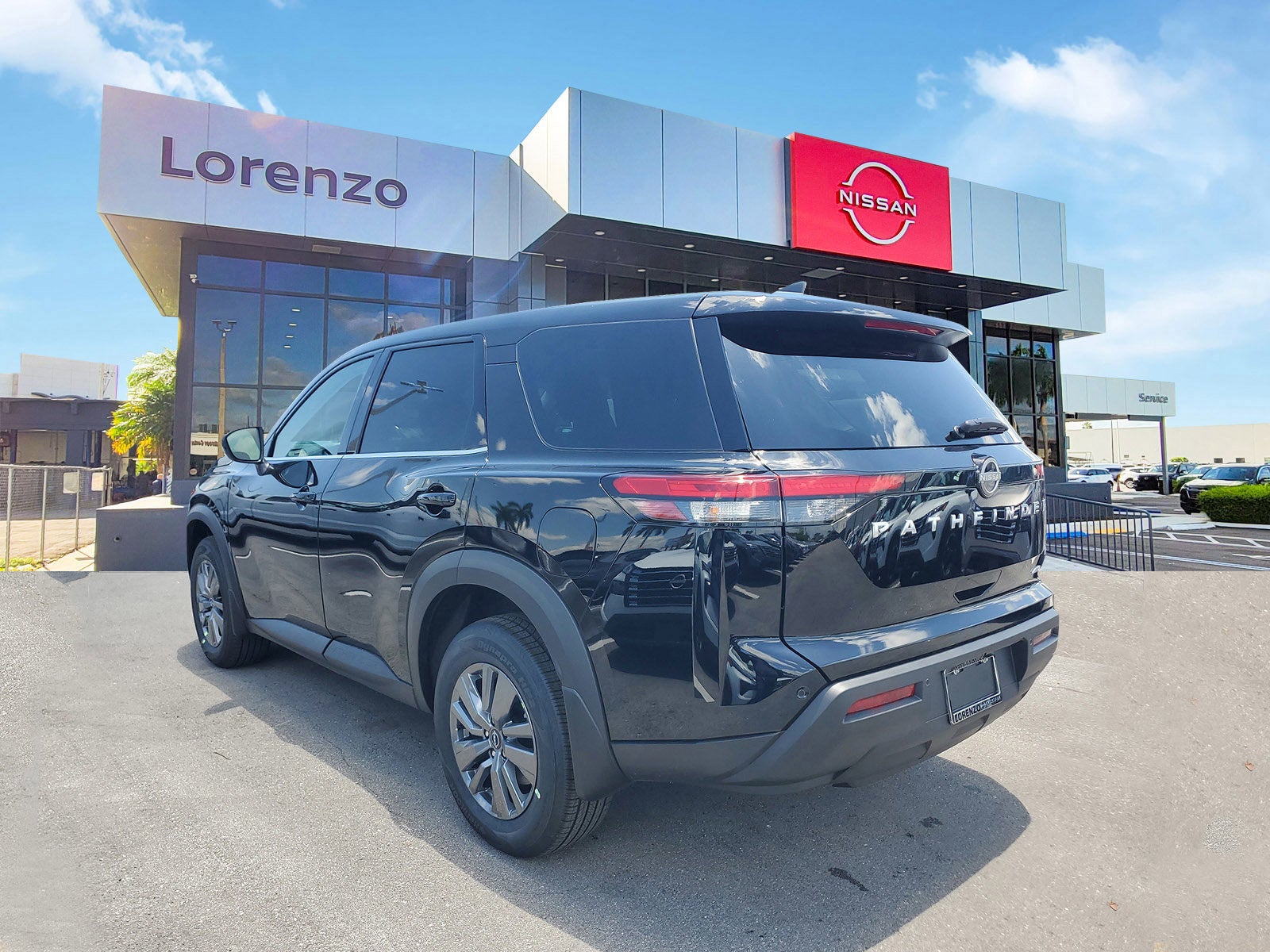 2025 Nissan Pathfinder S