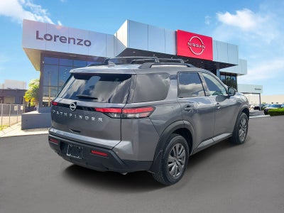 2025 Nissan Pathfinder SV