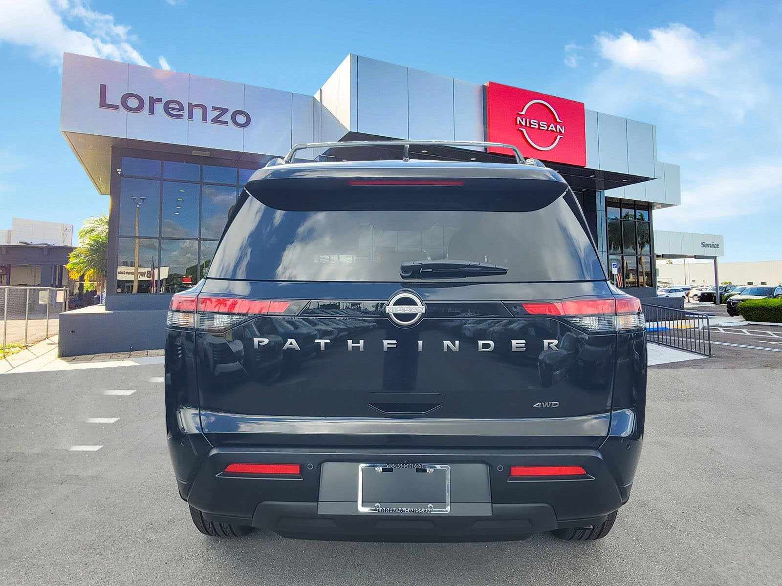 2026 Nissan Pathfinder SV