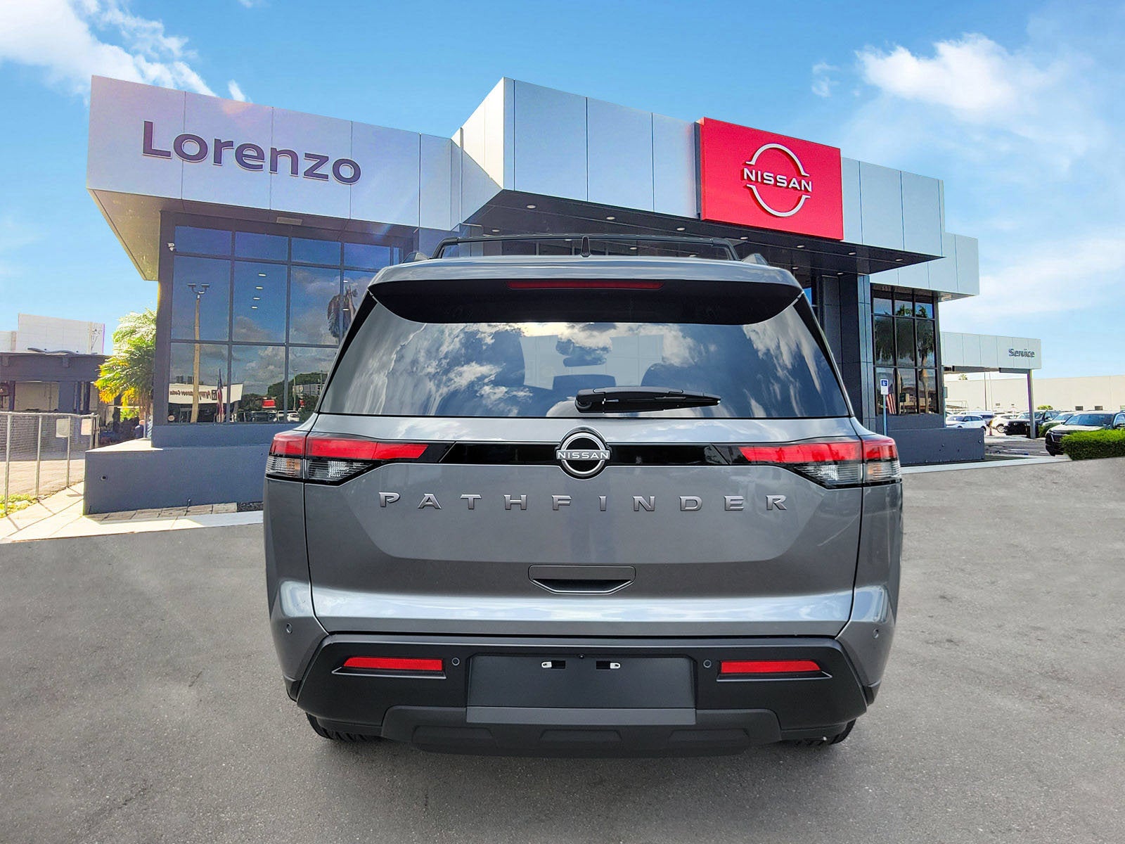 2026 Nissan Pathfinder SV