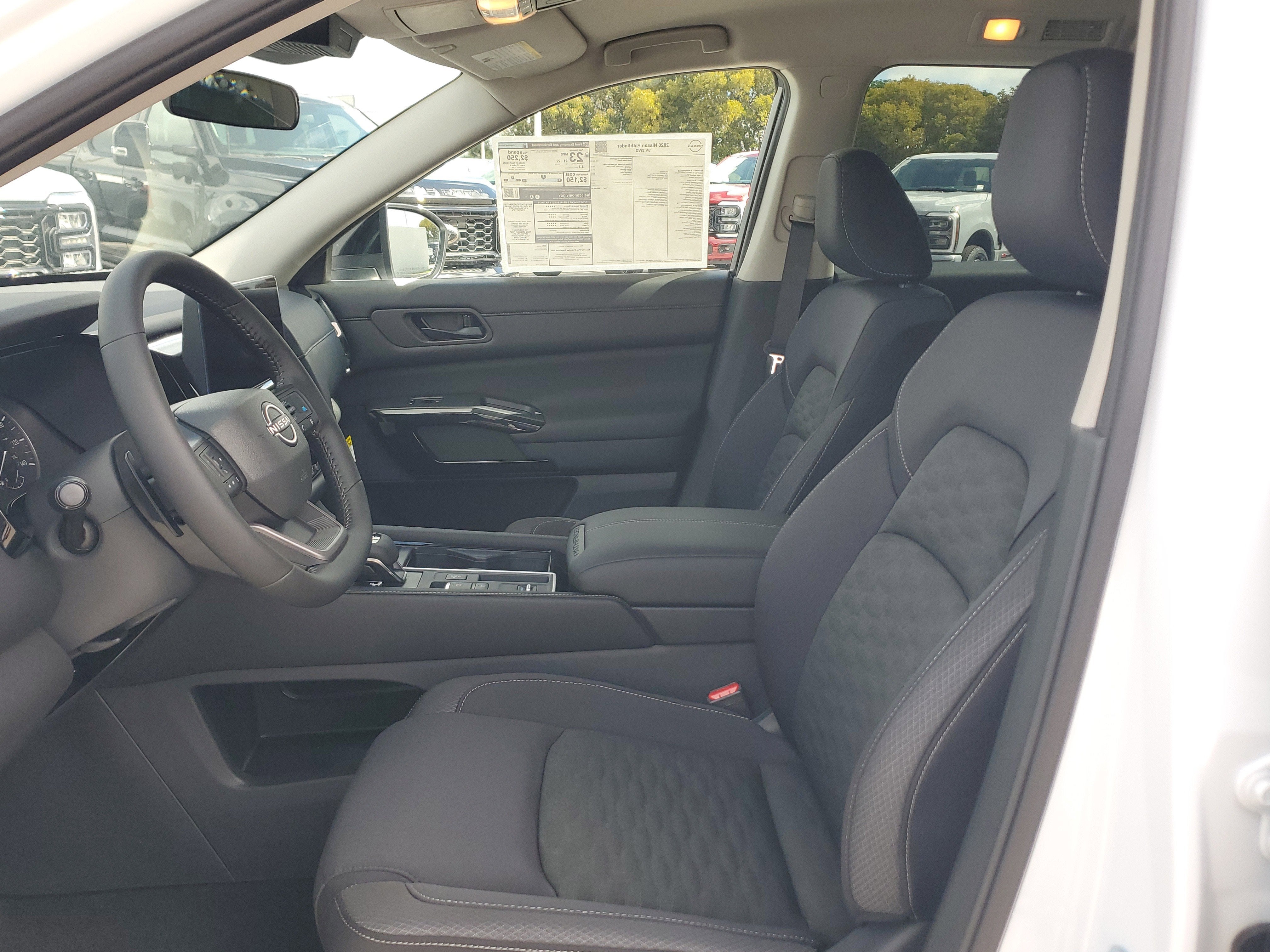 2026 Nissan Pathfinder SV