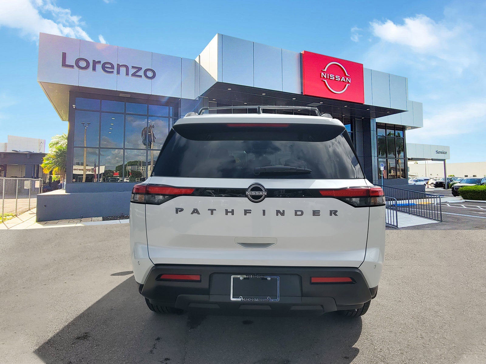 2026 Nissan Pathfinder SV