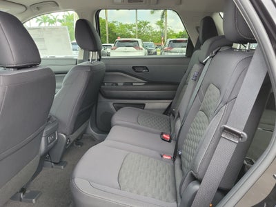 2026 Nissan Pathfinder SV