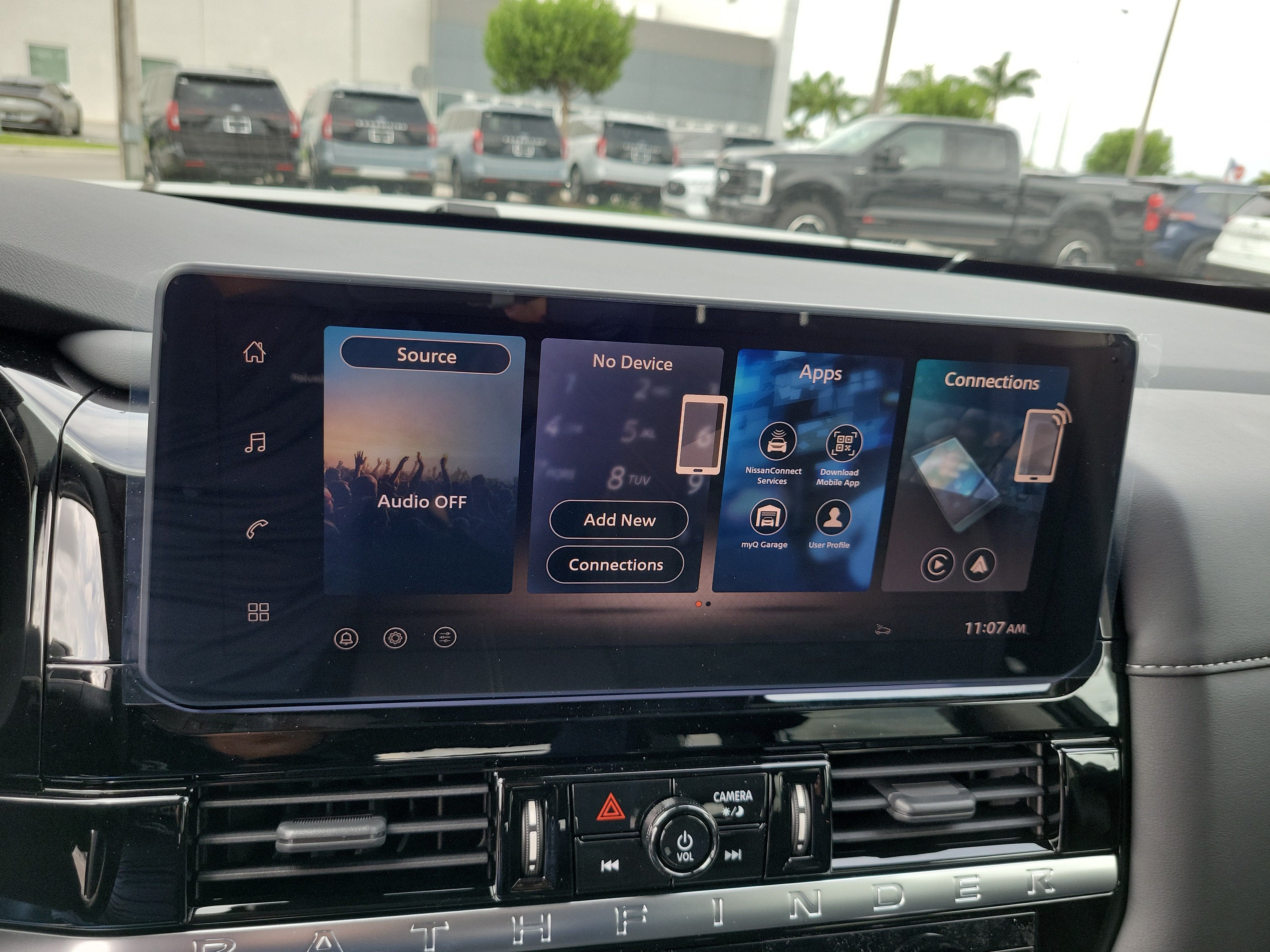 2026 Nissan Pathfinder SV