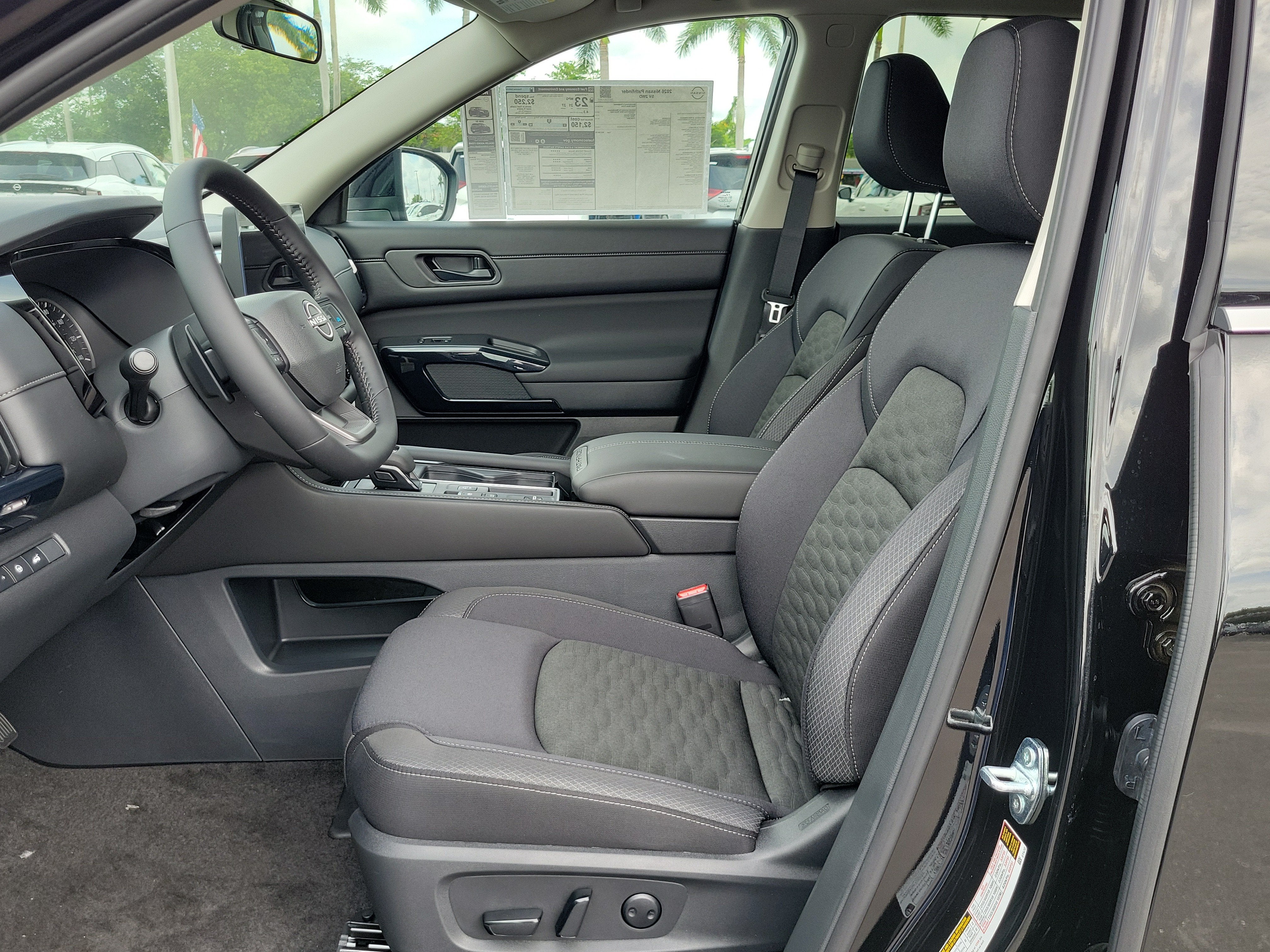 2026 Nissan Pathfinder SV