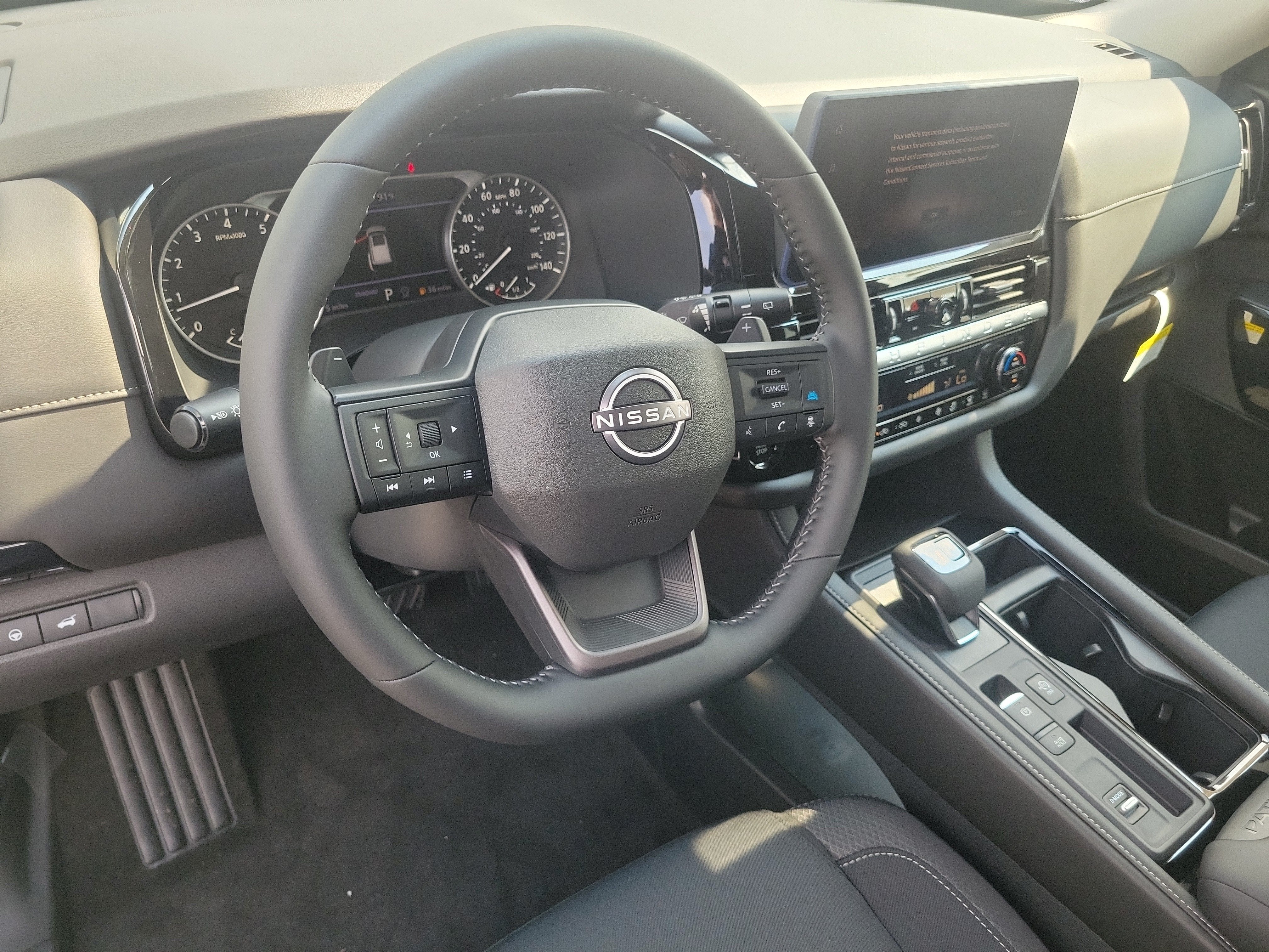 2026 Nissan Pathfinder SV