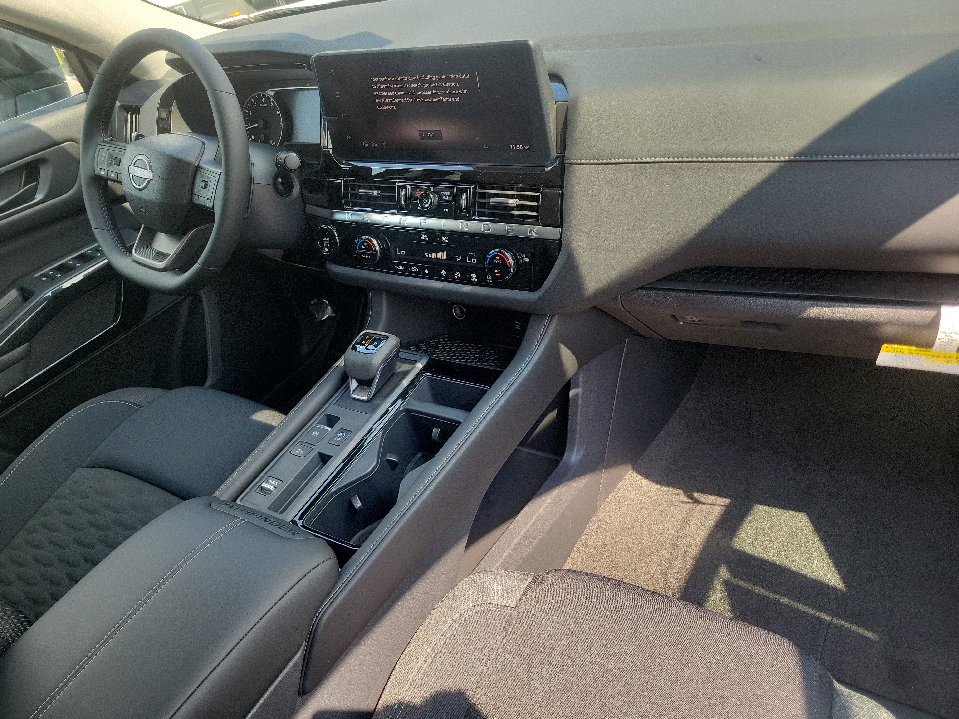 2026 Nissan Pathfinder SV
