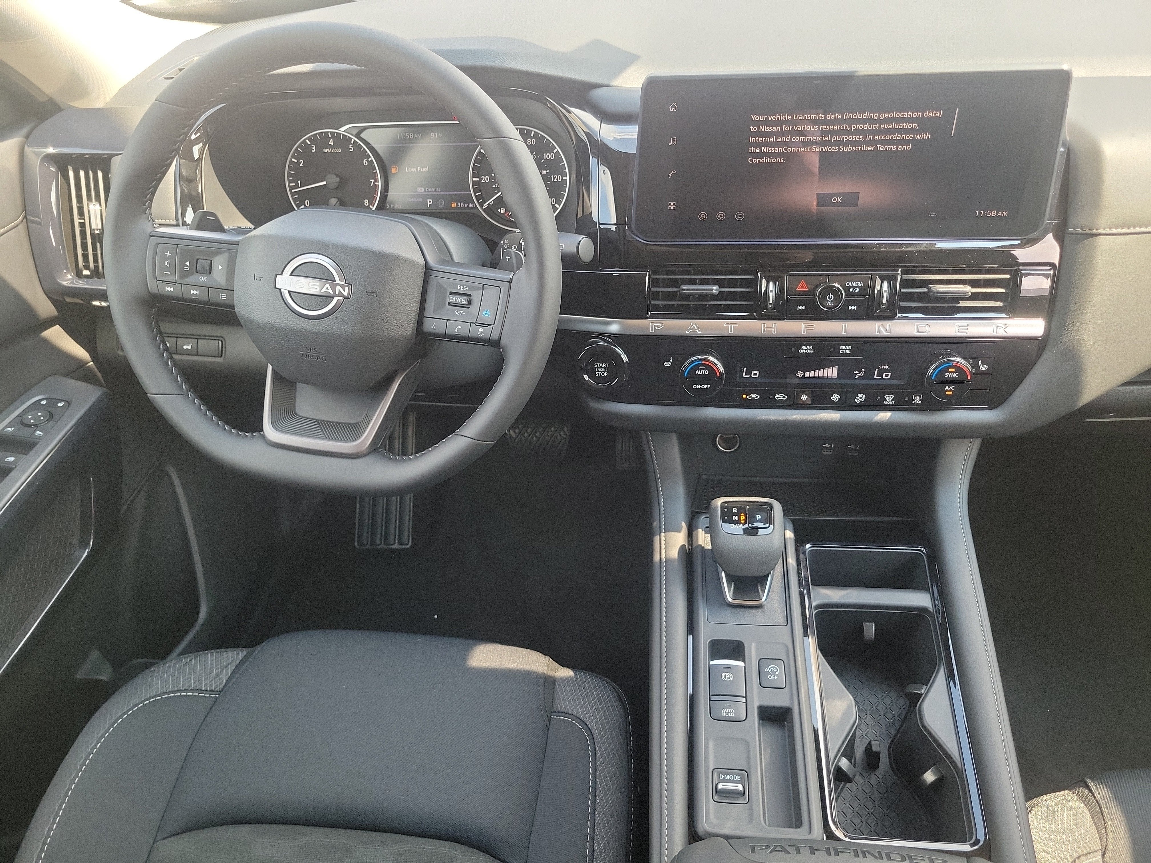 2026 Nissan Pathfinder SV