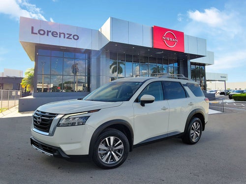 2024 Nissan Pathfinder SL