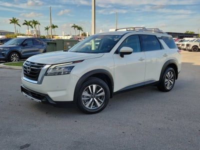 2024 Nissan Pathfinder SL
