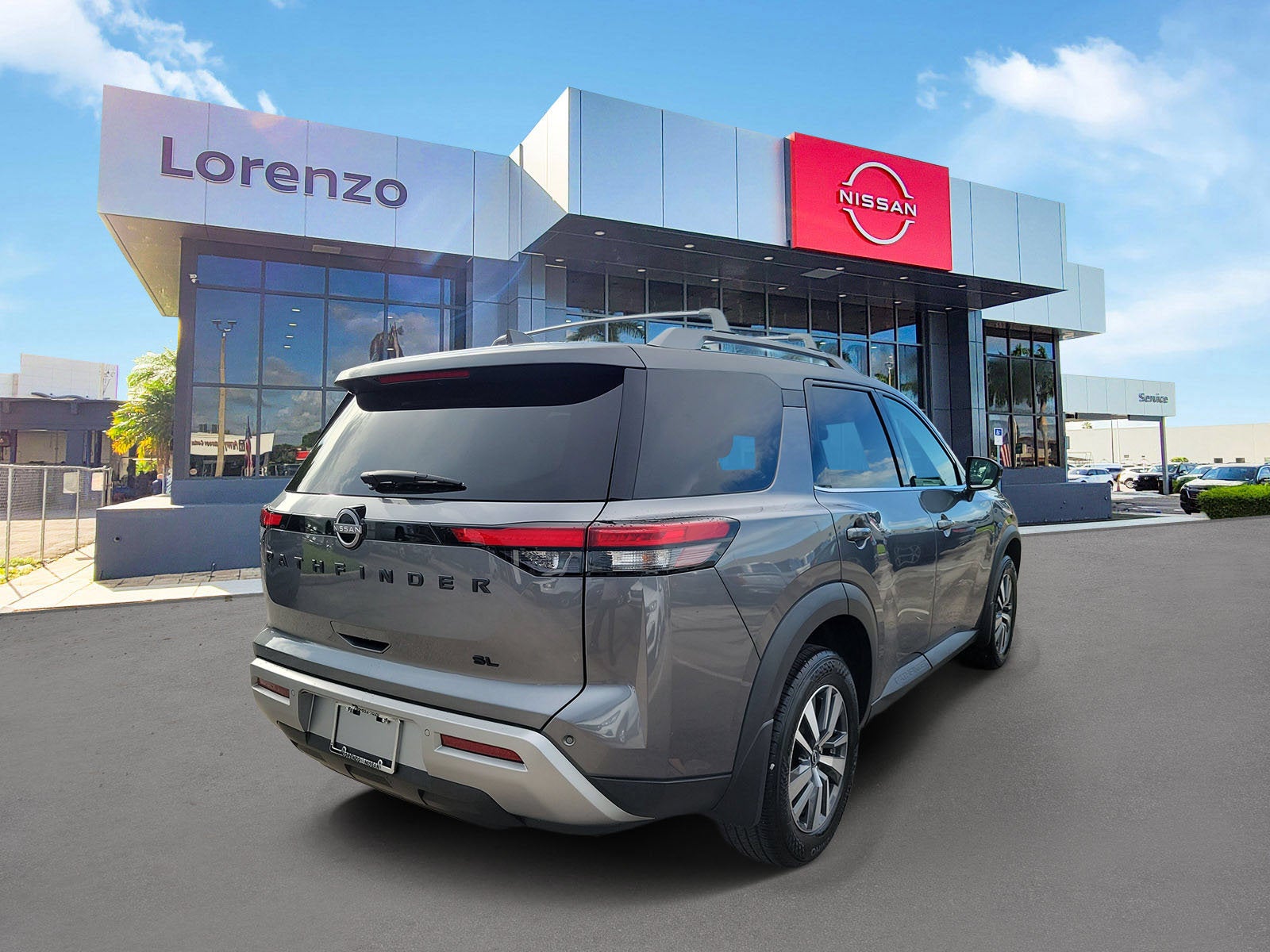 2024 Nissan Pathfinder SL