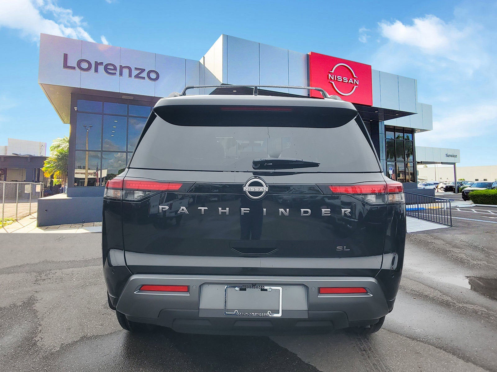 2026 Nissan Pathfinder SL