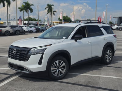 2026 Nissan Pathfinder SL