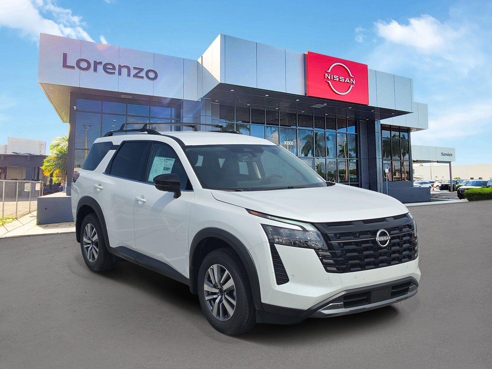 2026 Nissan Pathfinder SL
