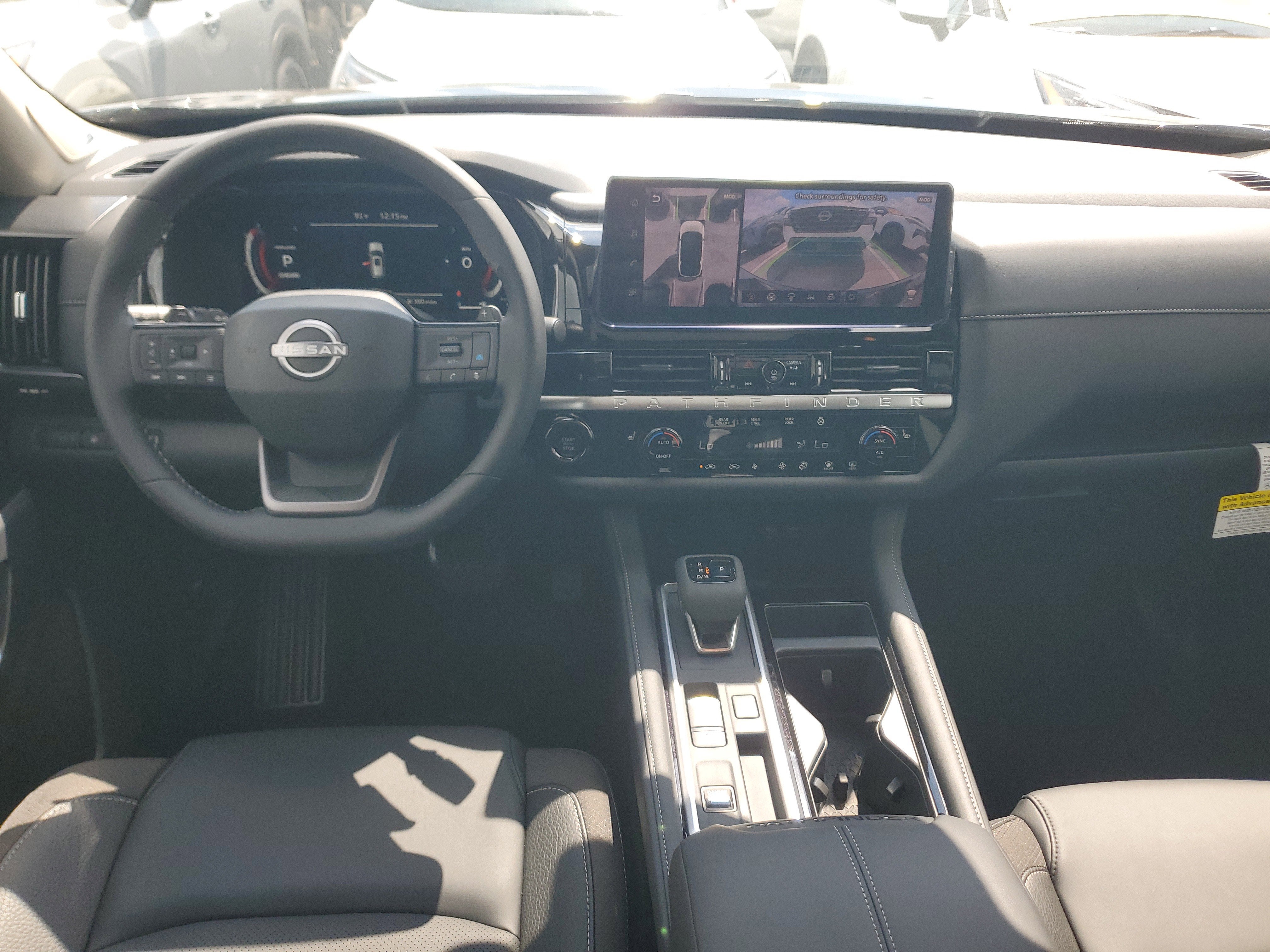 2026 Nissan Pathfinder SL