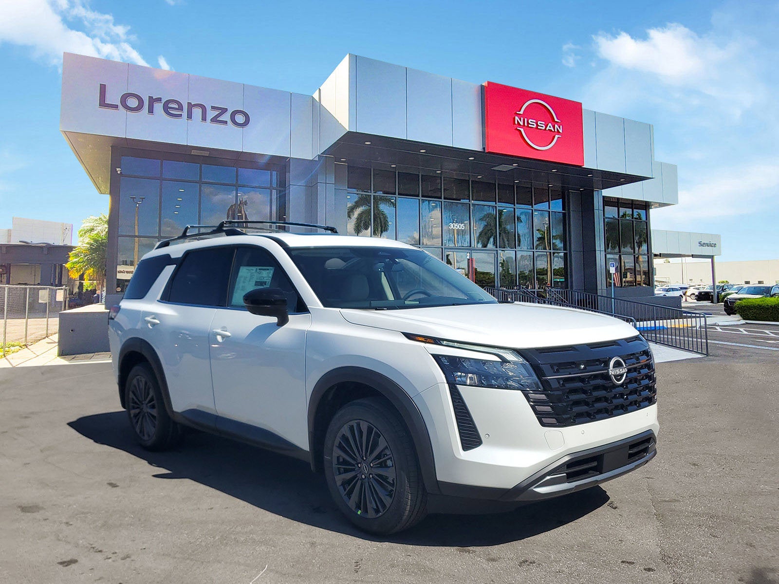 2026 Nissan Pathfinder SL