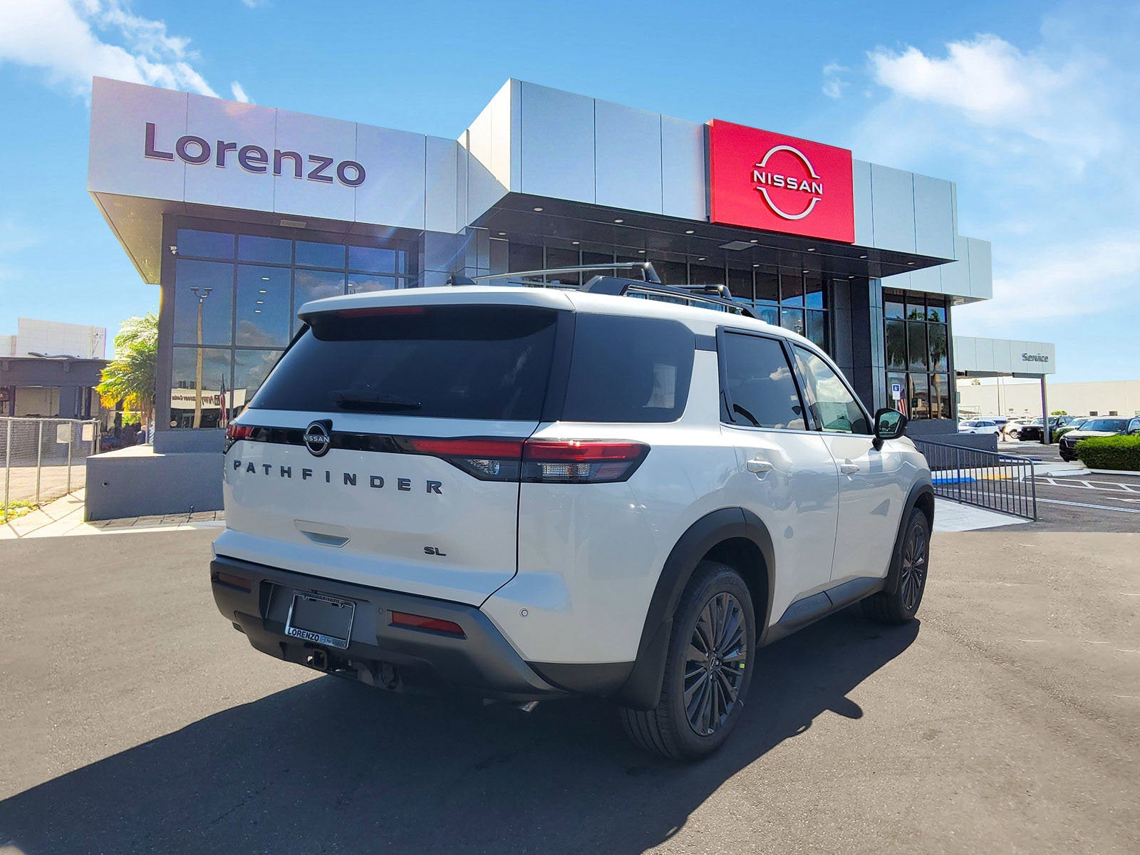 2026 Nissan Pathfinder SL