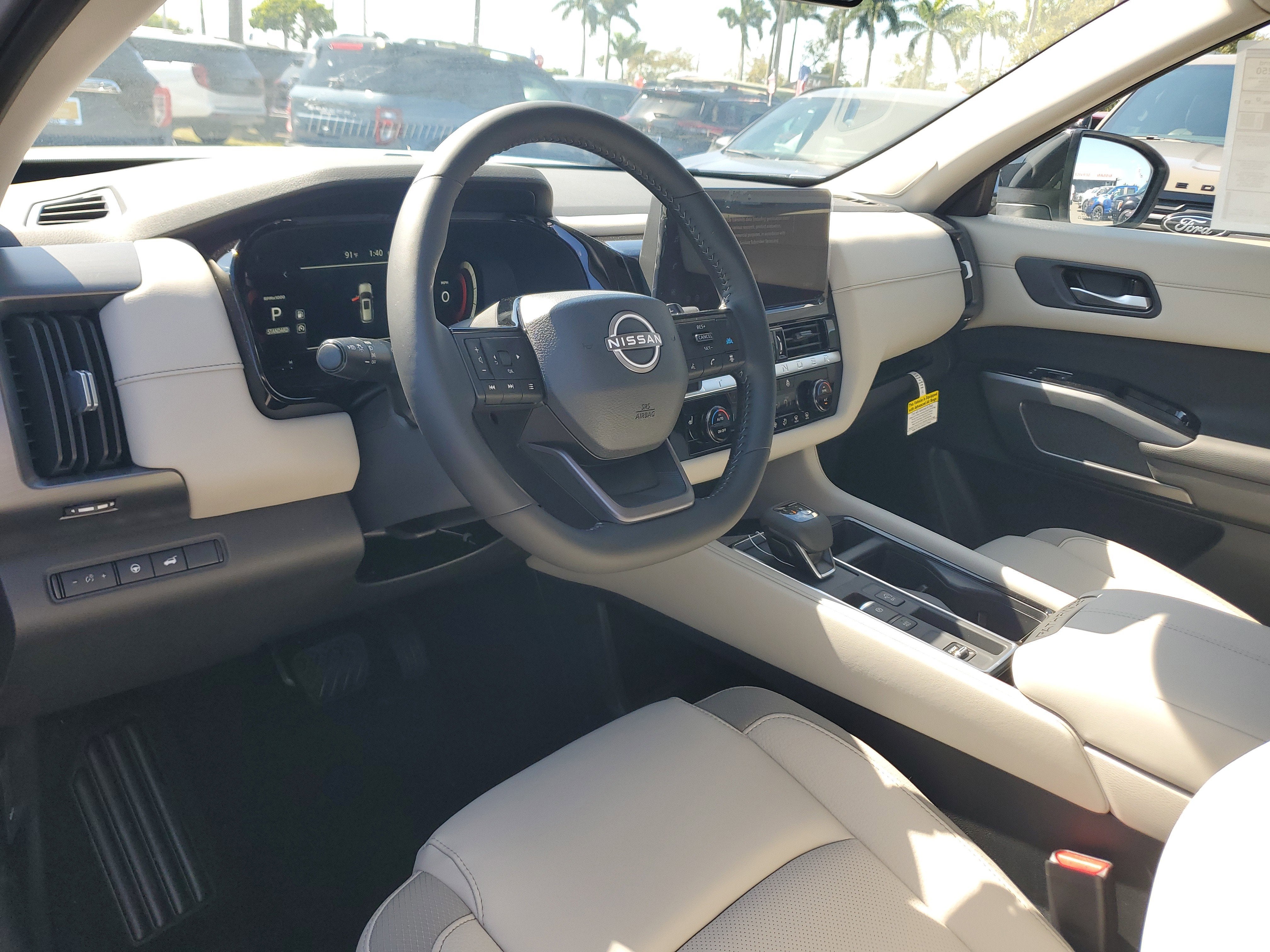 2026 Nissan Pathfinder SL