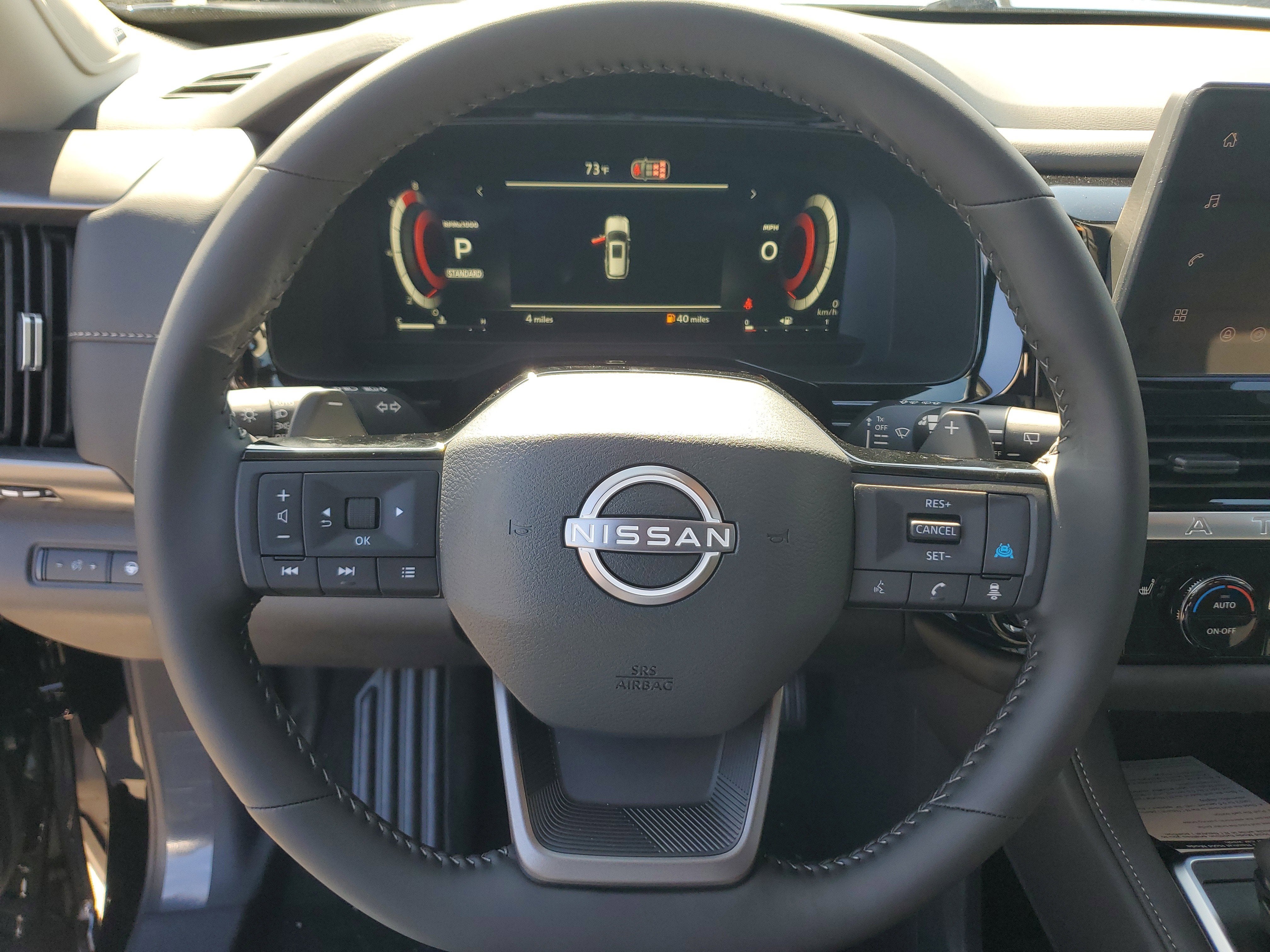 2026 Nissan Pathfinder SL