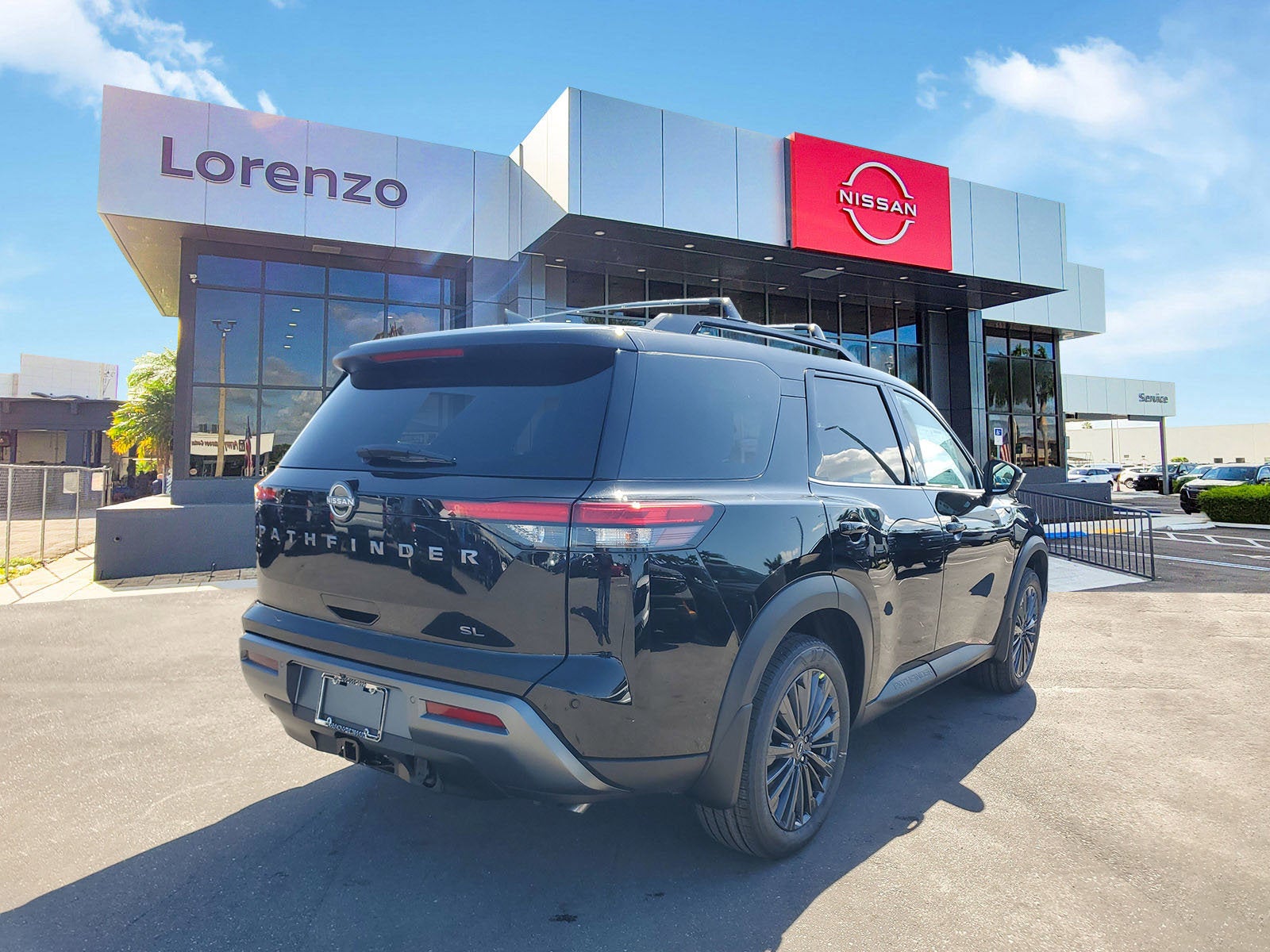 2026 Nissan Pathfinder SL